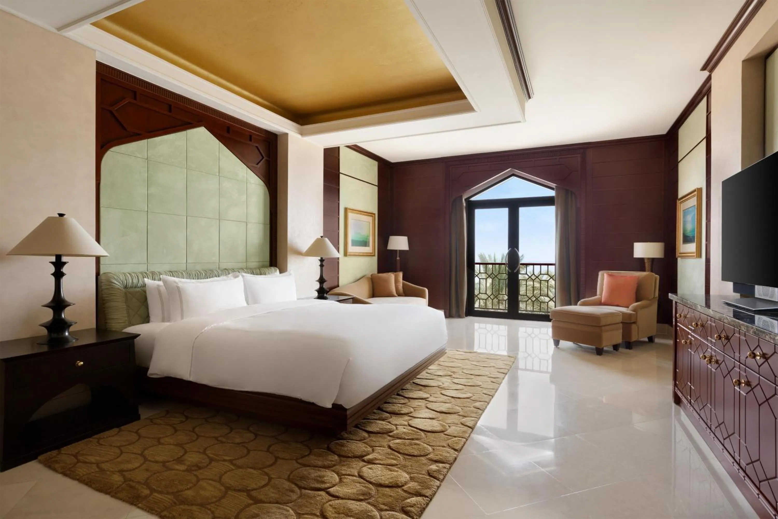 Bed in Al Husn Hotel Muscat