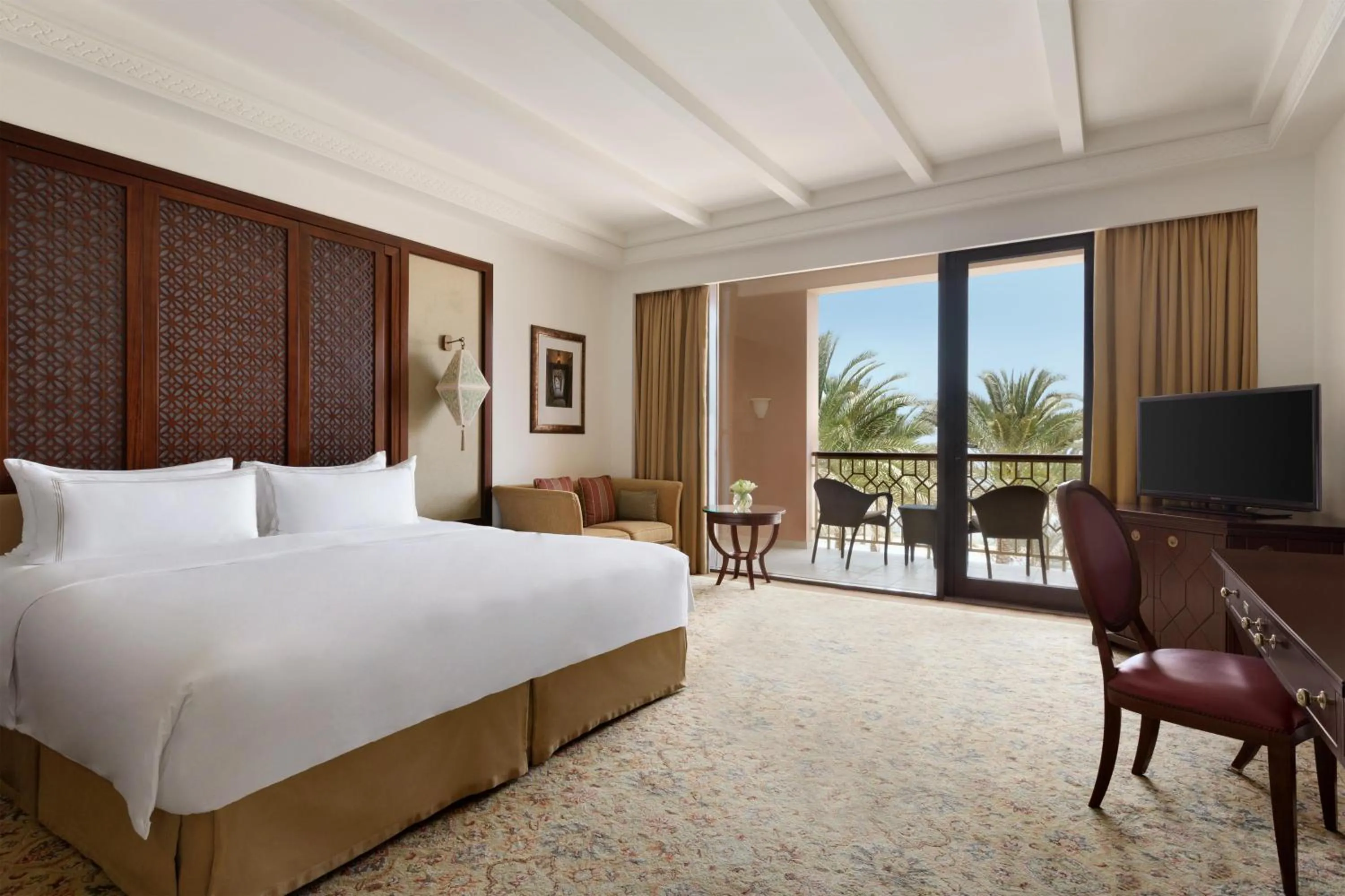 Bed in Al Husn Hotel Muscat
