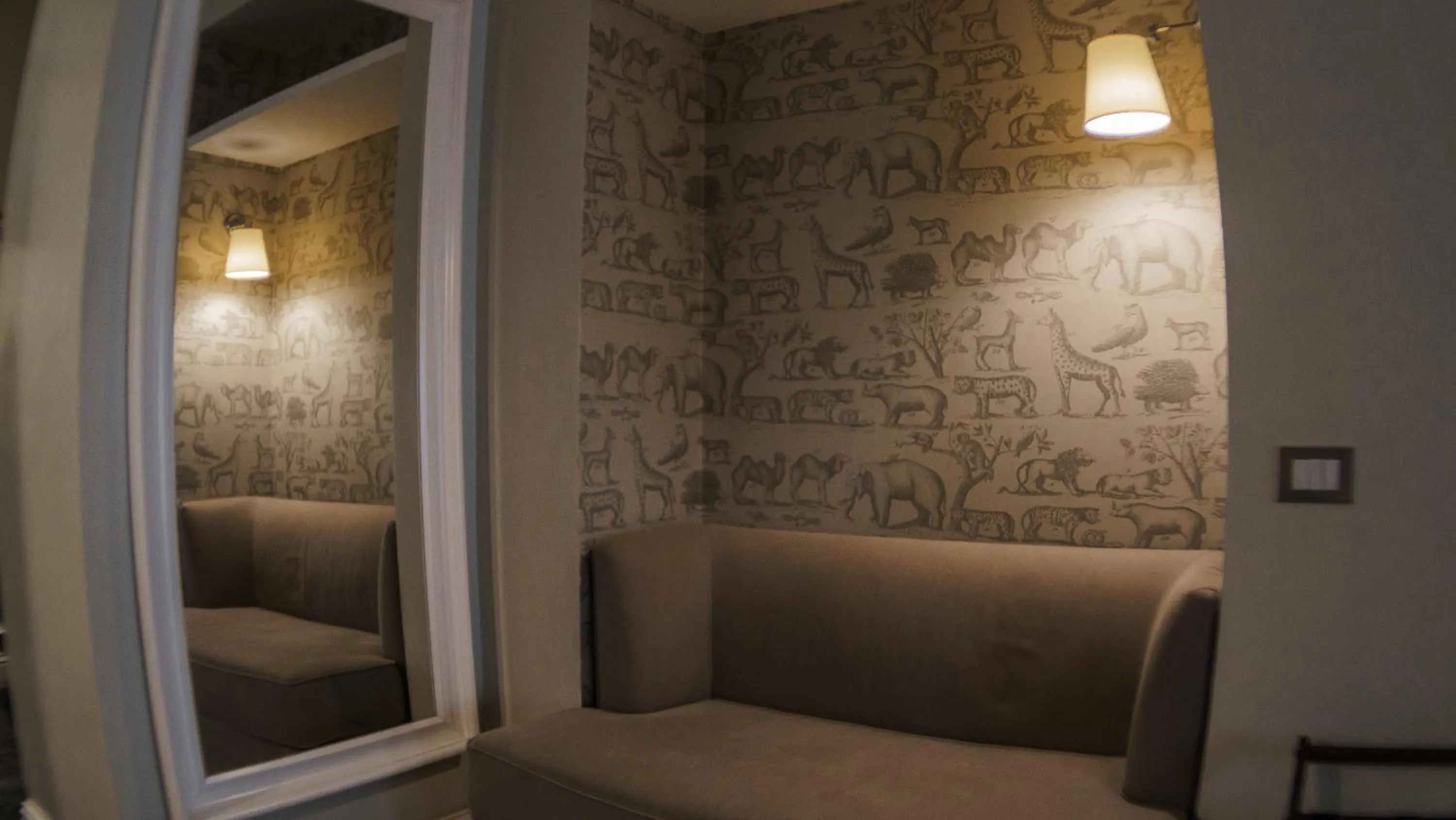 Decorative detail in Residenza Roma Imperiale