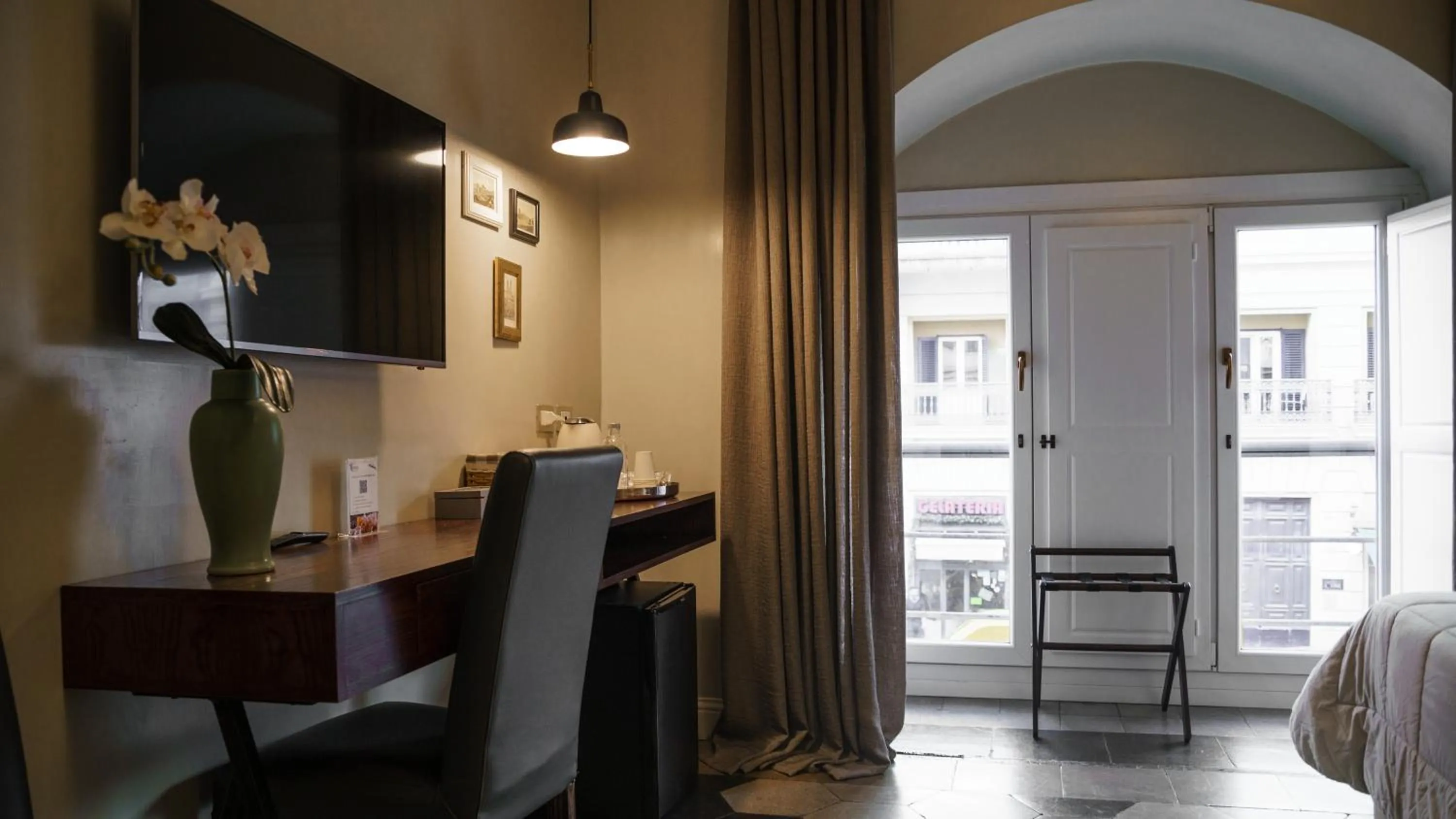 TV and multimedia, Bed in Residenza Roma Imperiale