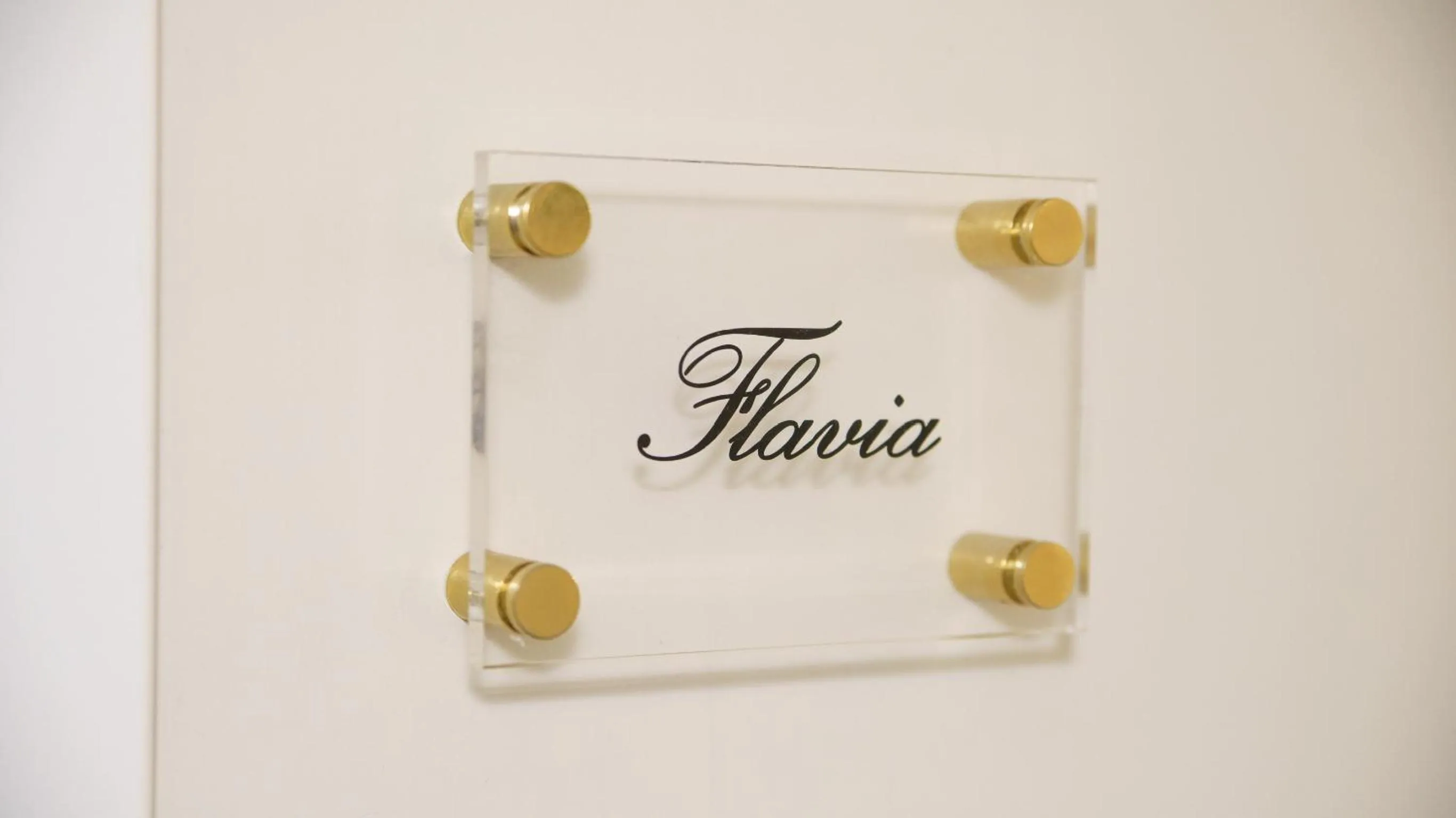 Logo/Certificate/Sign in Residenza Roma Imperiale