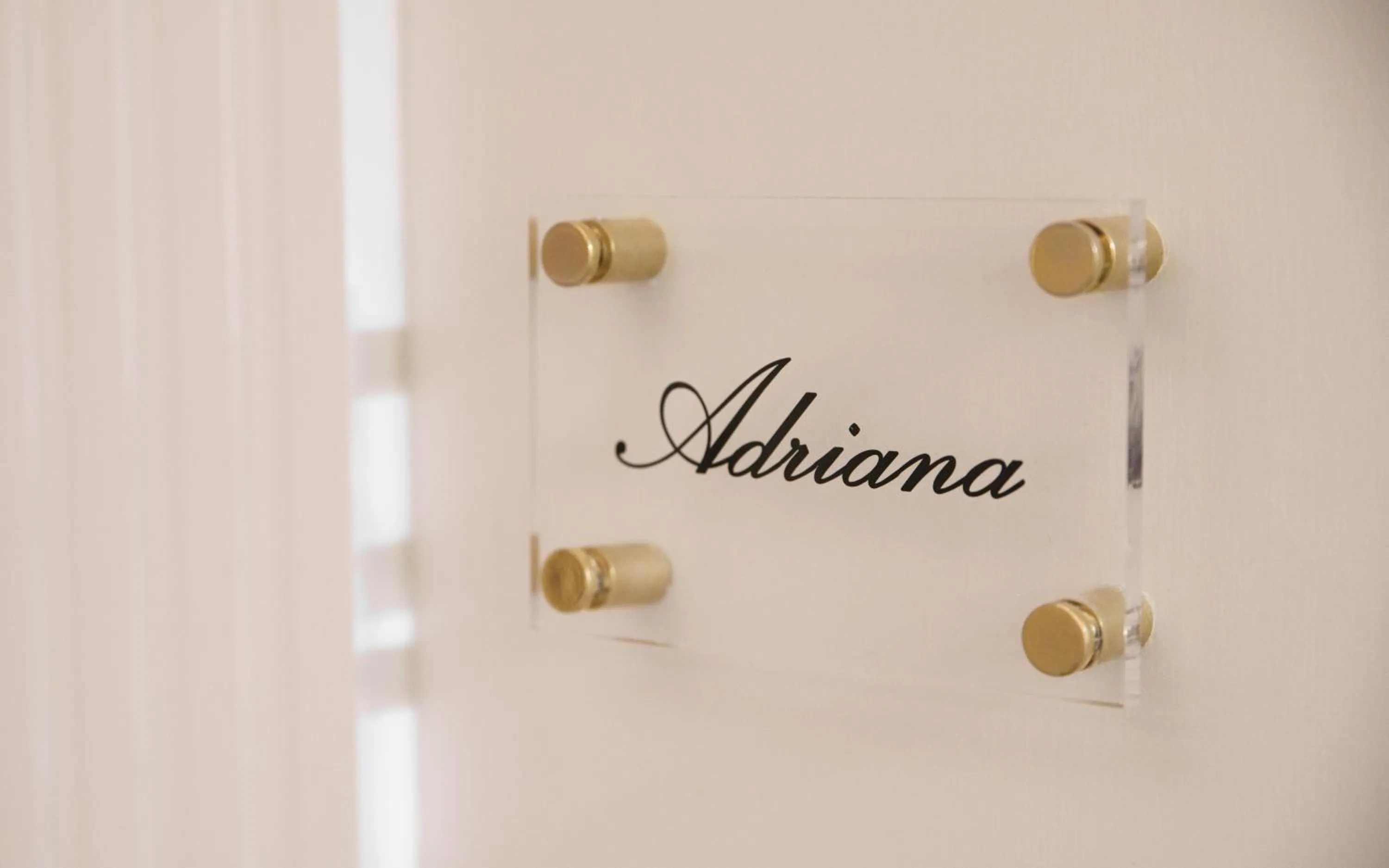 Logo/Certificate/Sign in Residenza Roma Imperiale