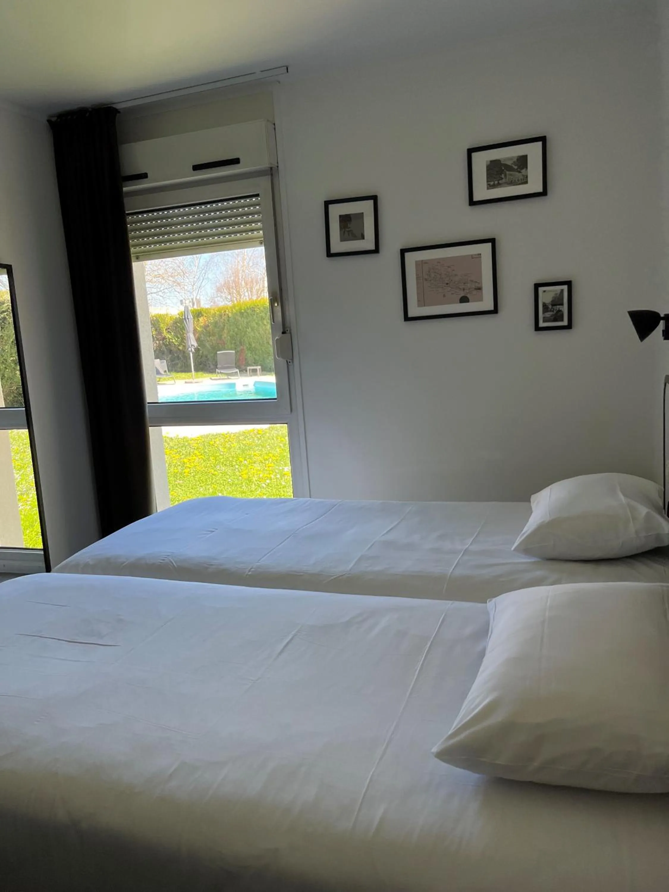 Garden, Bed in Kyriad Nuits Saint Georges Dijon Sud