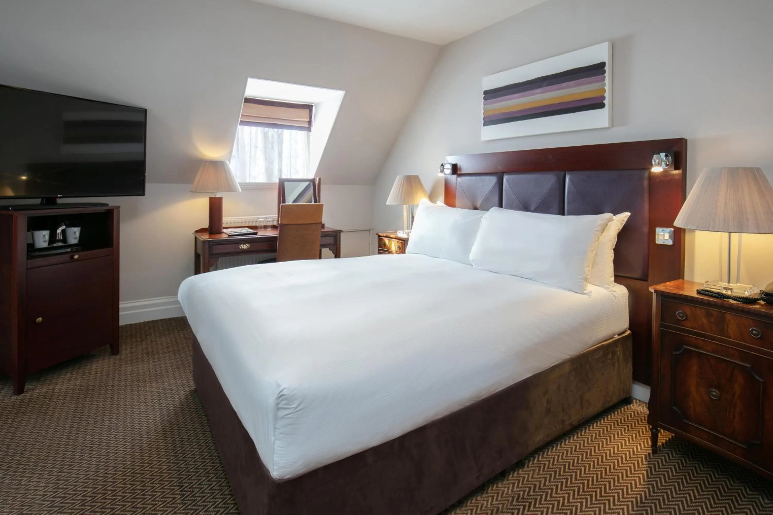 Bed in Norton Park Hotel, Spa & Manor House - Winchester