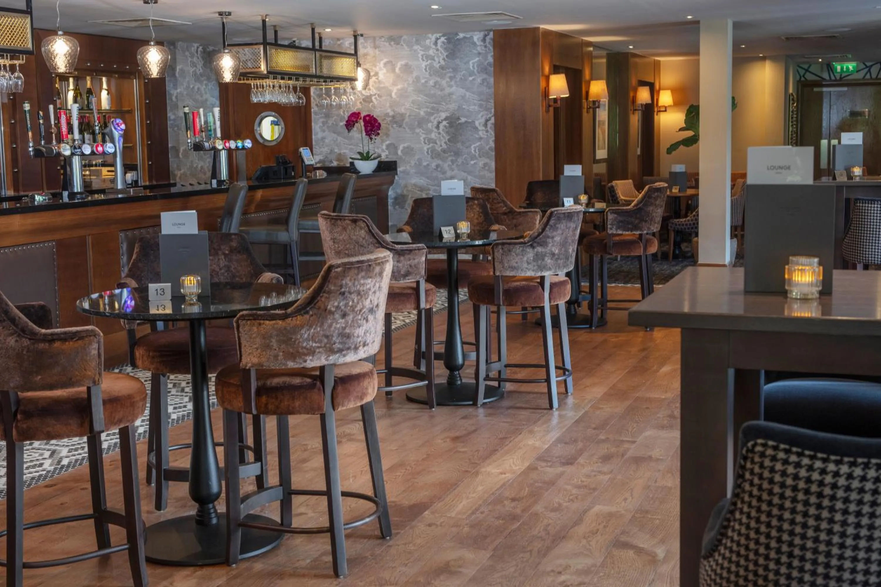 Lounge or bar in Norton Park Hotel, Spa & Manor House - Winchester