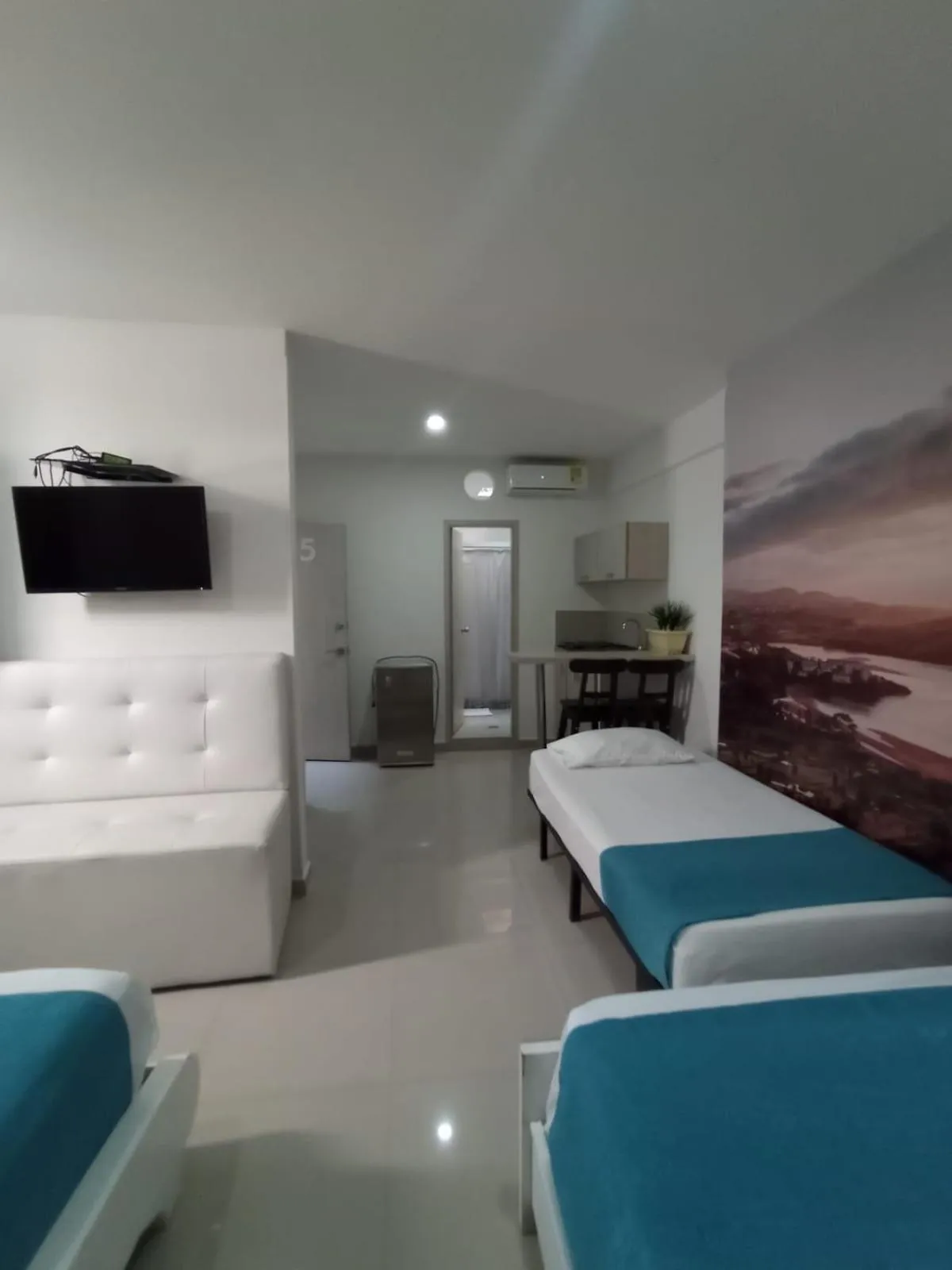 Bed in Hotel Granada Loft