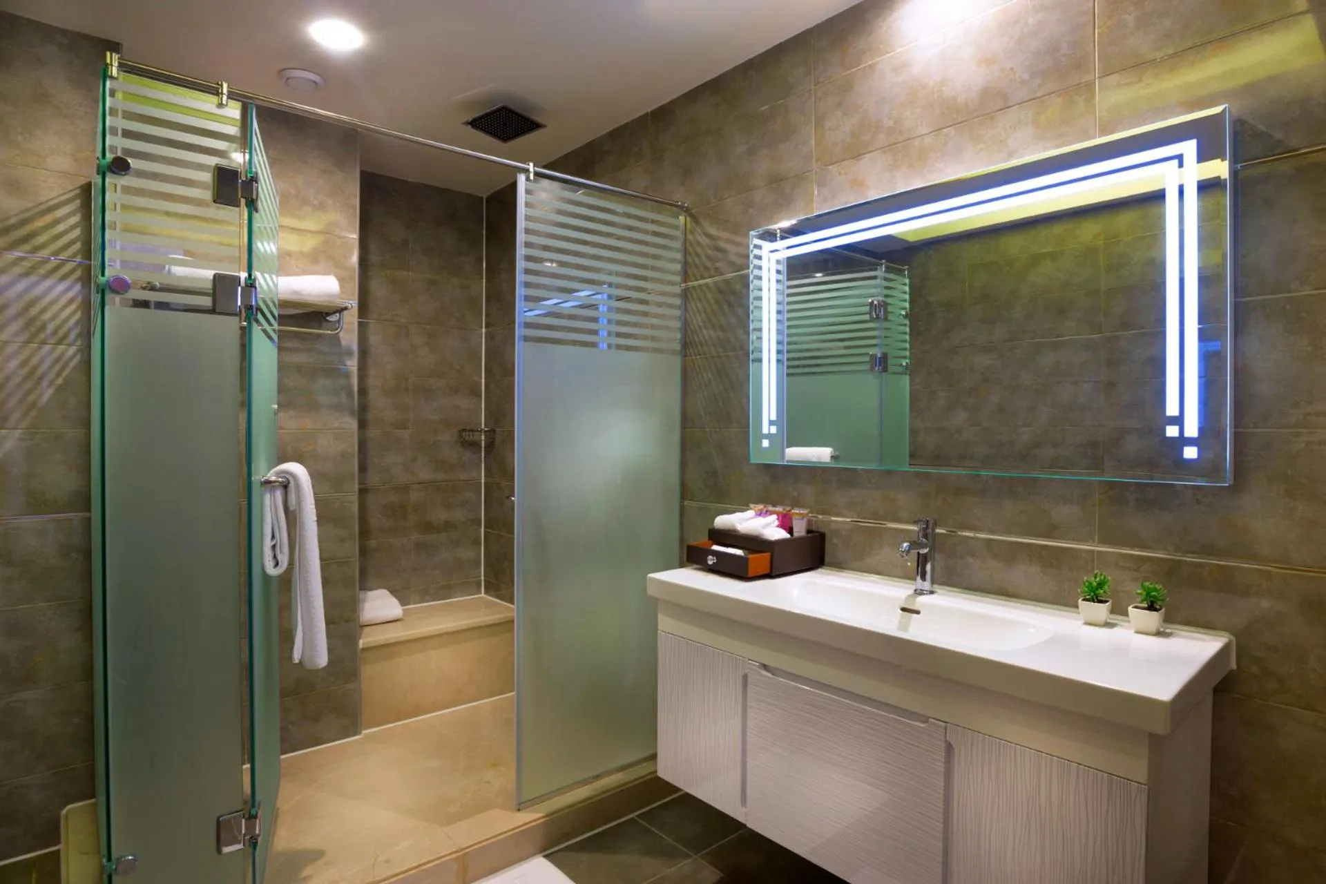 Bathroom in Pickalbatros Aqua Park Sharm El Sheikh