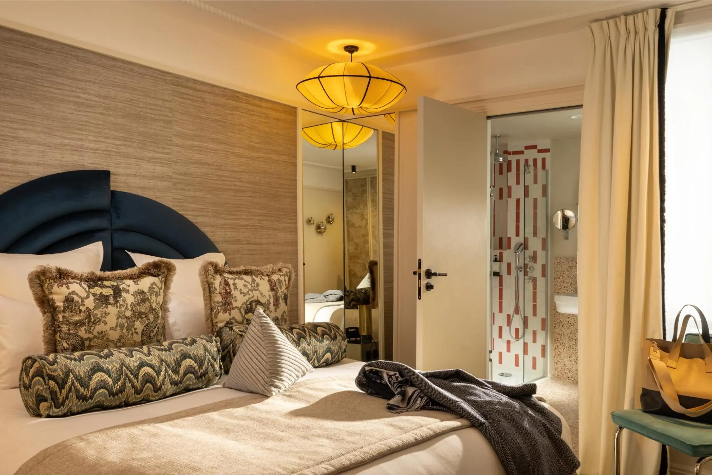 Deluxe Triple Room in Hôtel l'Inattendu Deluxe Triple Room in Hôtel l'Inattendu