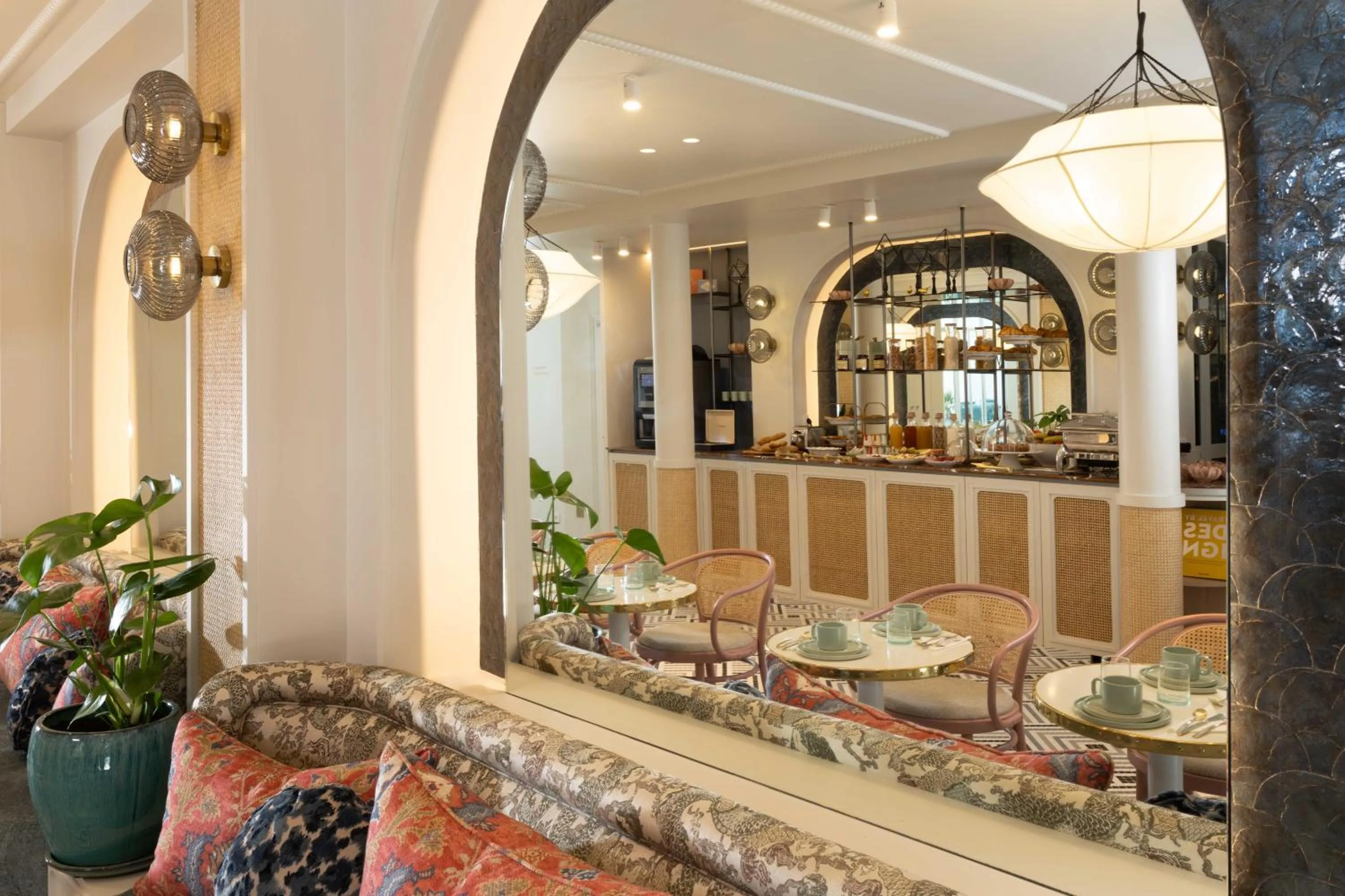 Breakfast in Hôtel l'Inattendu