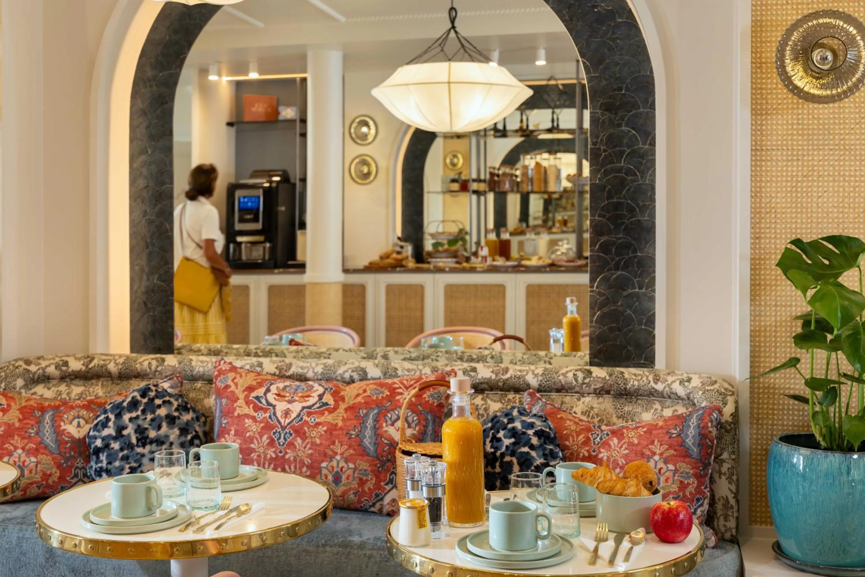 Breakfast in Hôtel l'Inattendu