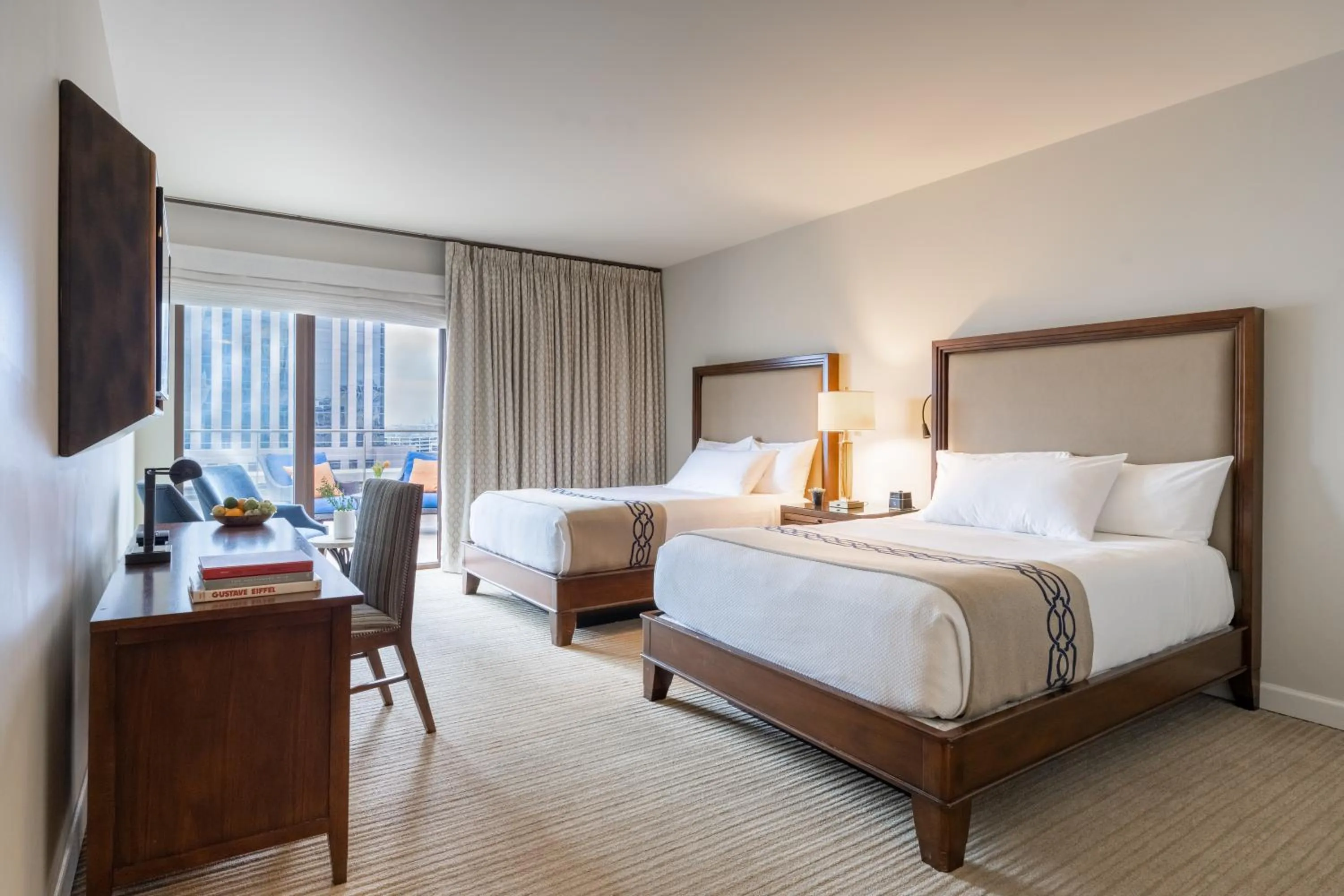 Balcony/Terrace, Bed in NOPSI Hotel New Orleans