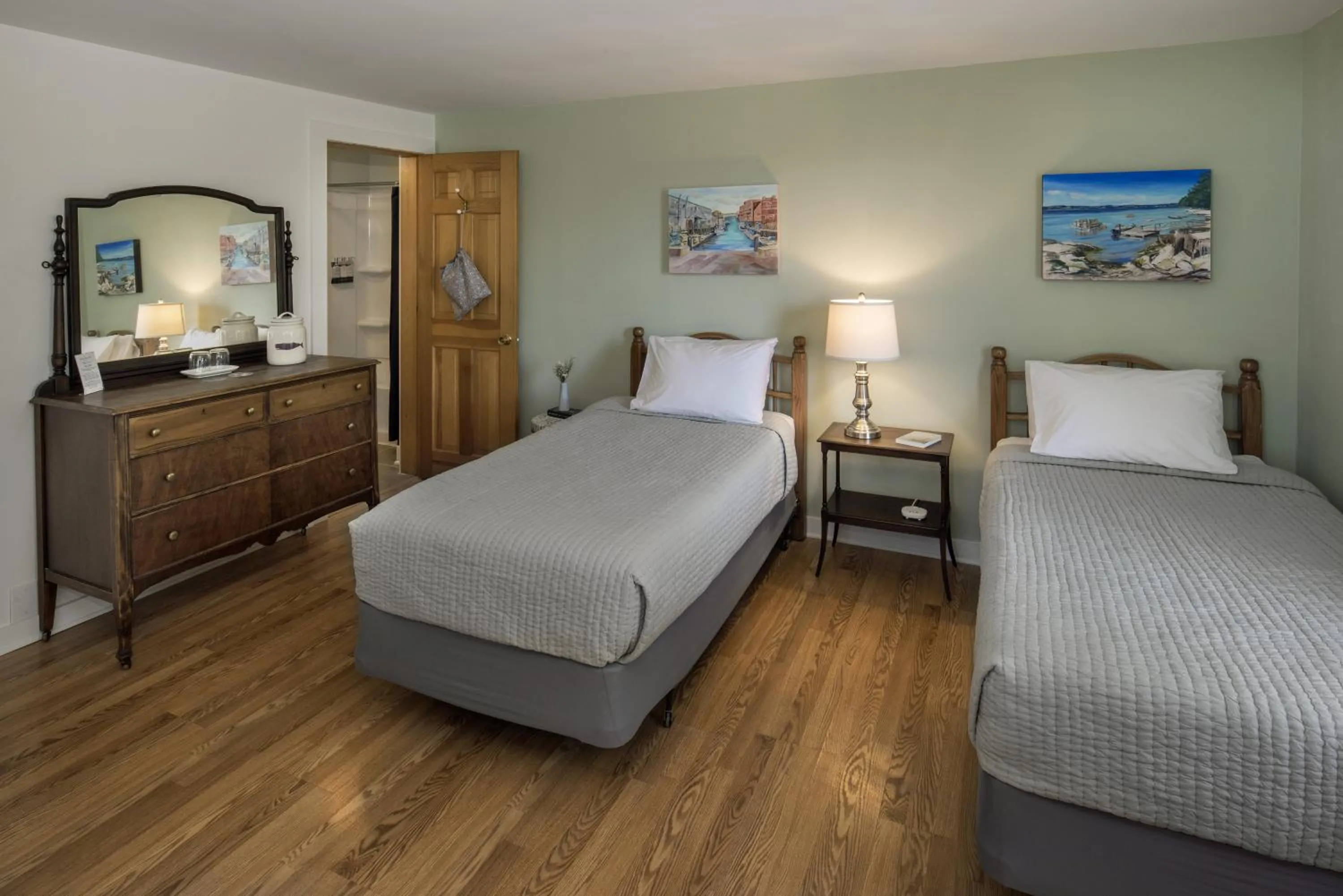 Bedroom, Bed in The Craignair Inn & Causeway Restaurant