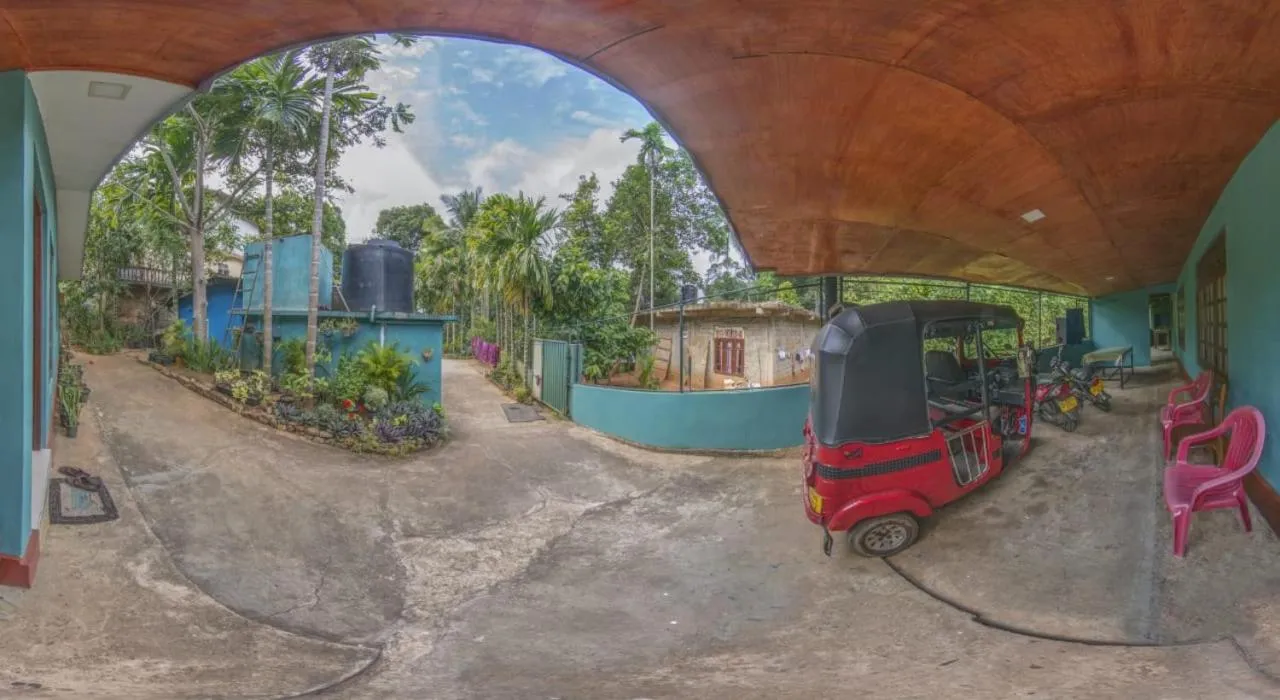 Apple Sara Home Stay