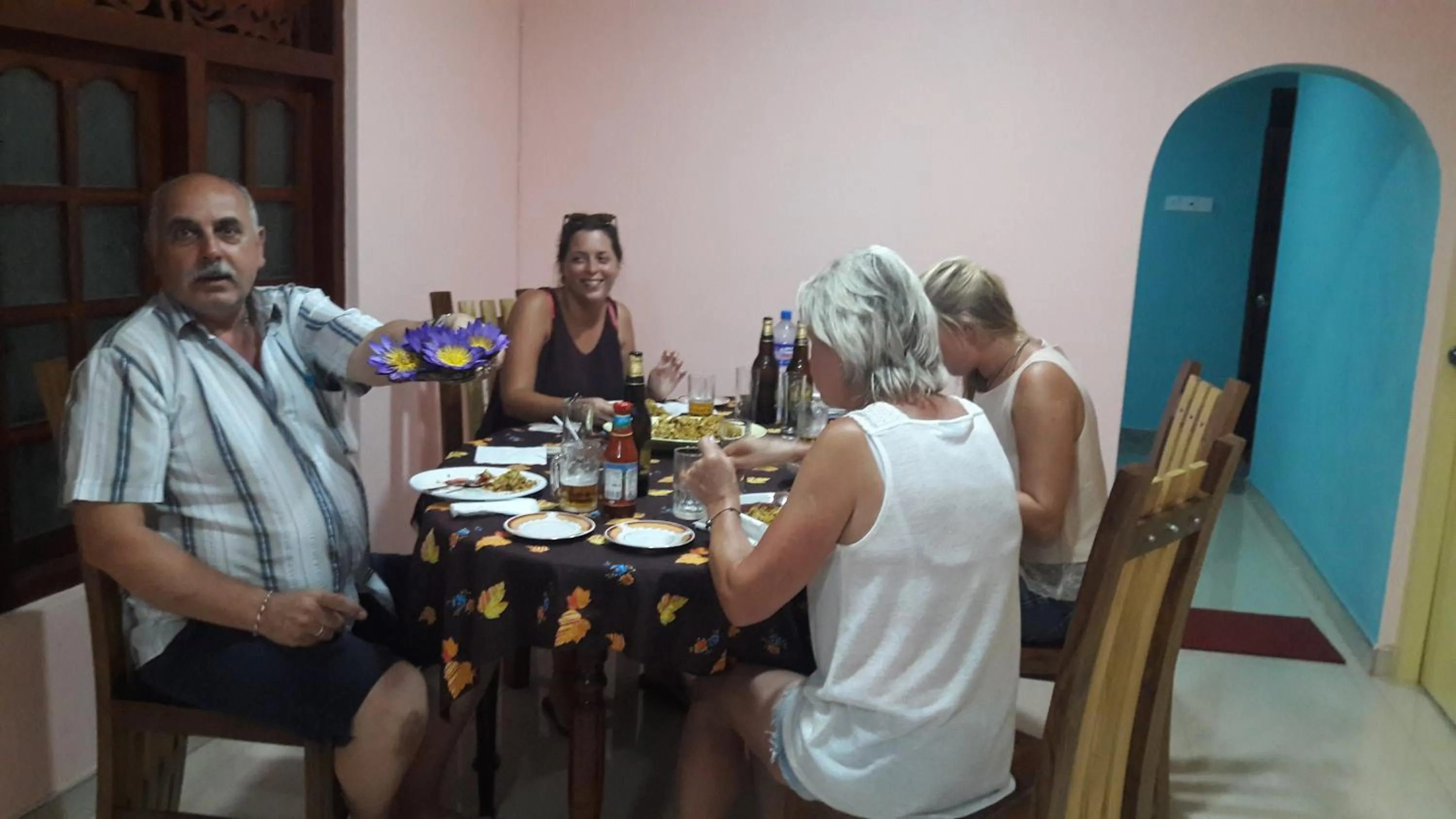 Apple Sara Home Stay