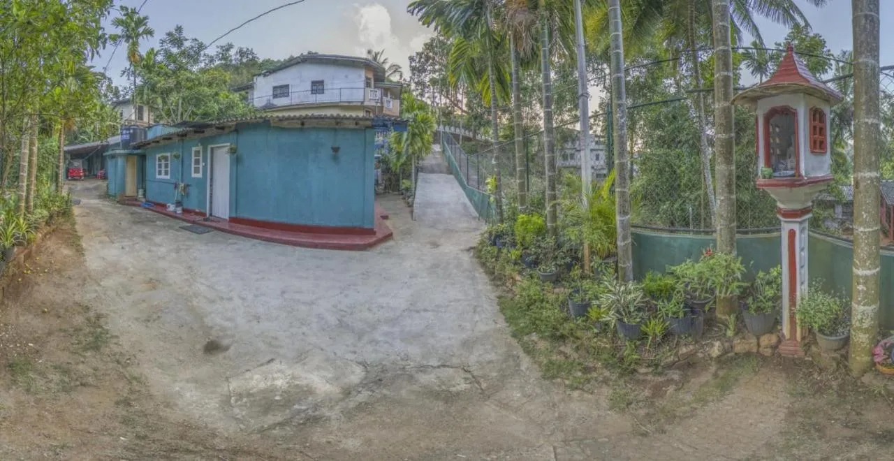 Apple Sara Home Stay