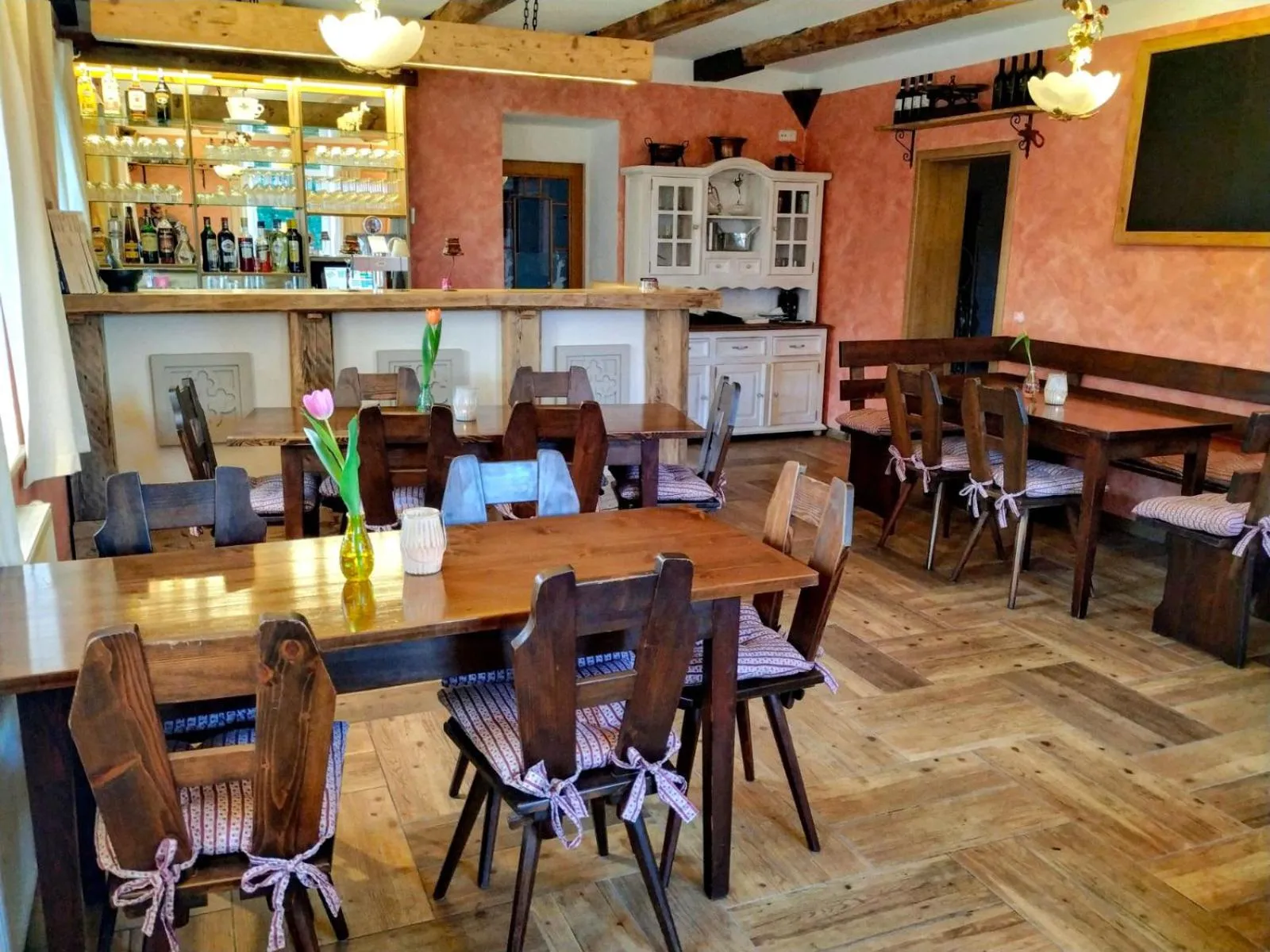 Restaurant/places to eat in Seeberg