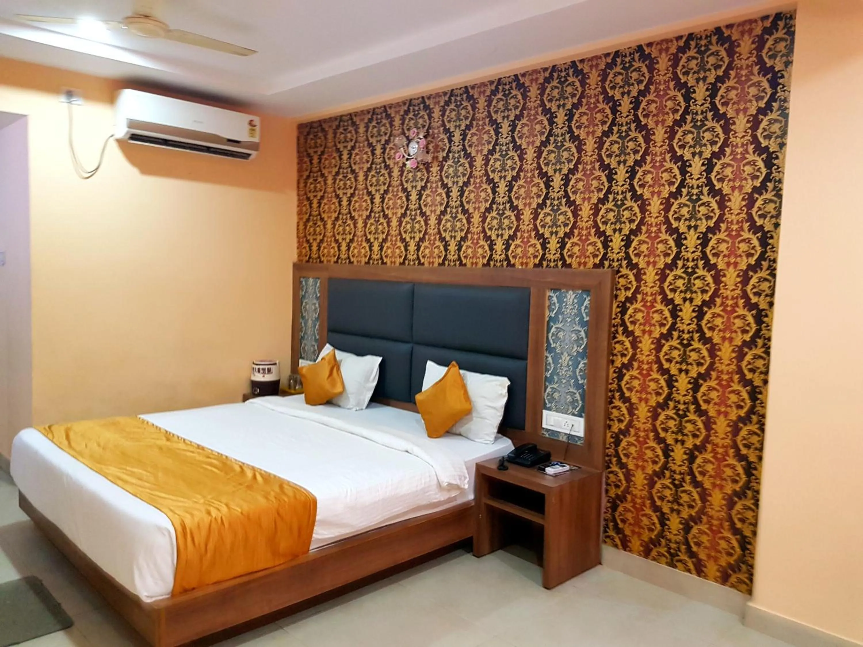 Bed in Mahabir Sheraton