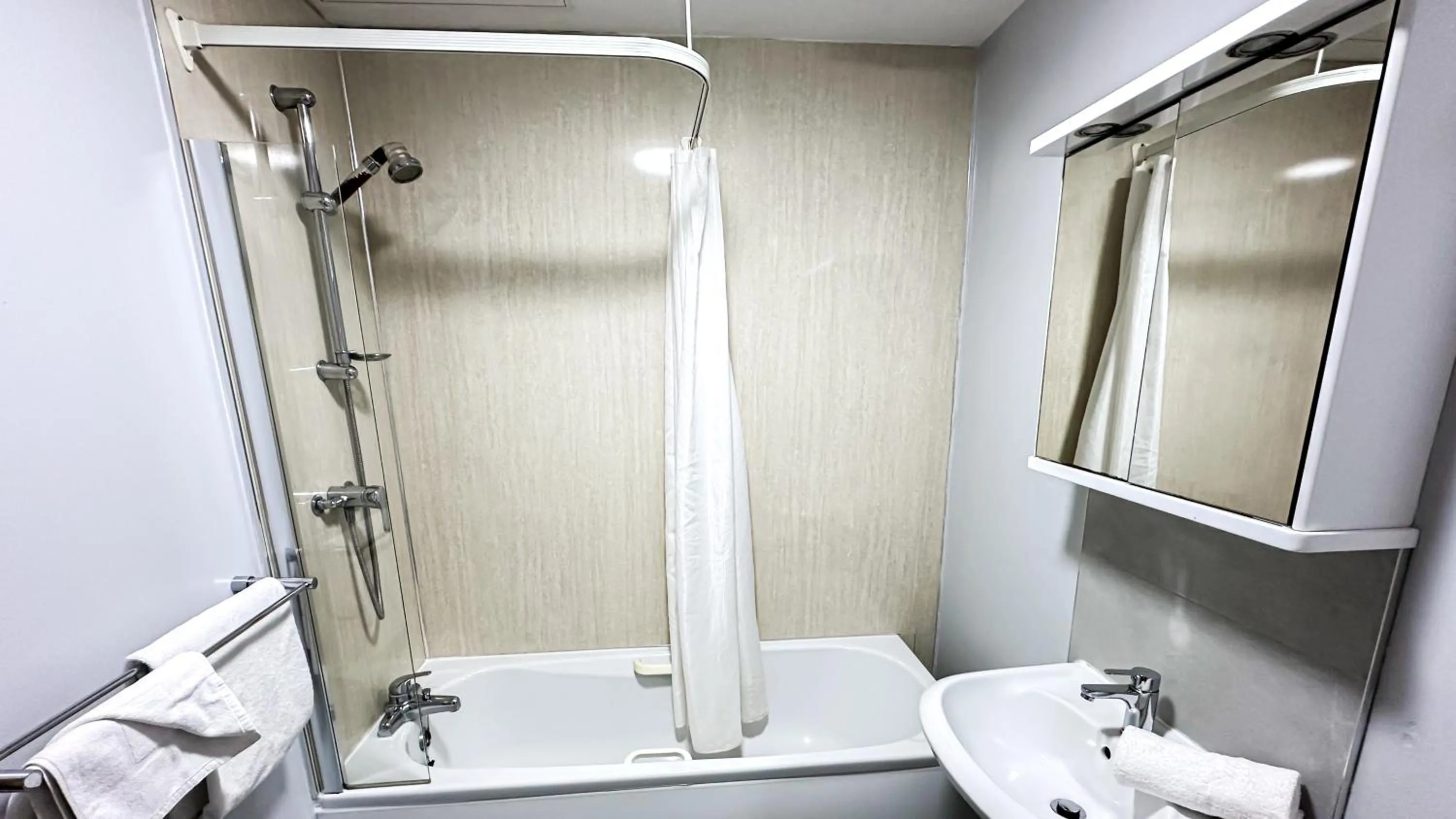 Shower in Bella Vista Hotel & Self Catering Suites