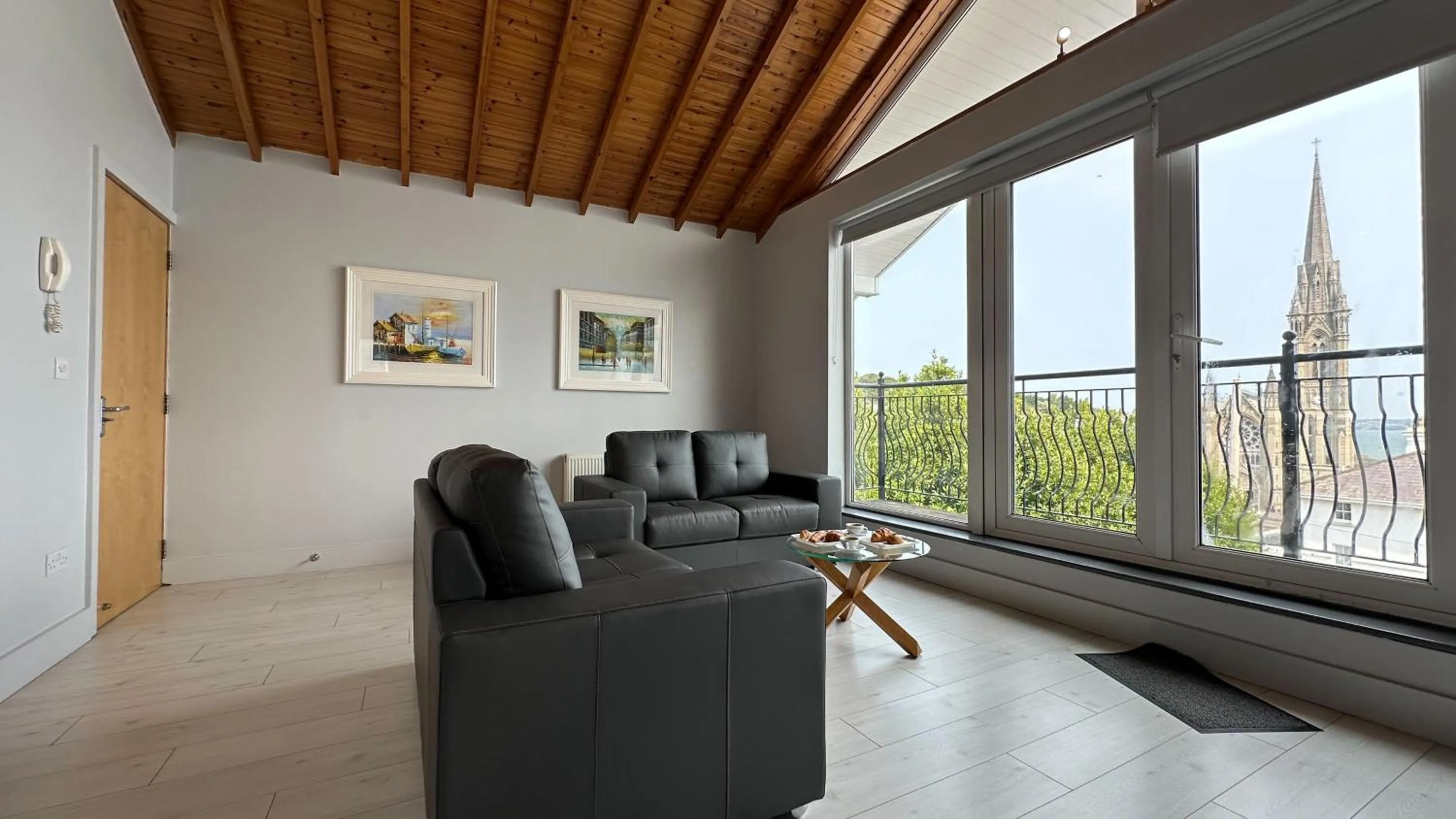 Living room in Bella Vista Hotel & Self Catering Suites