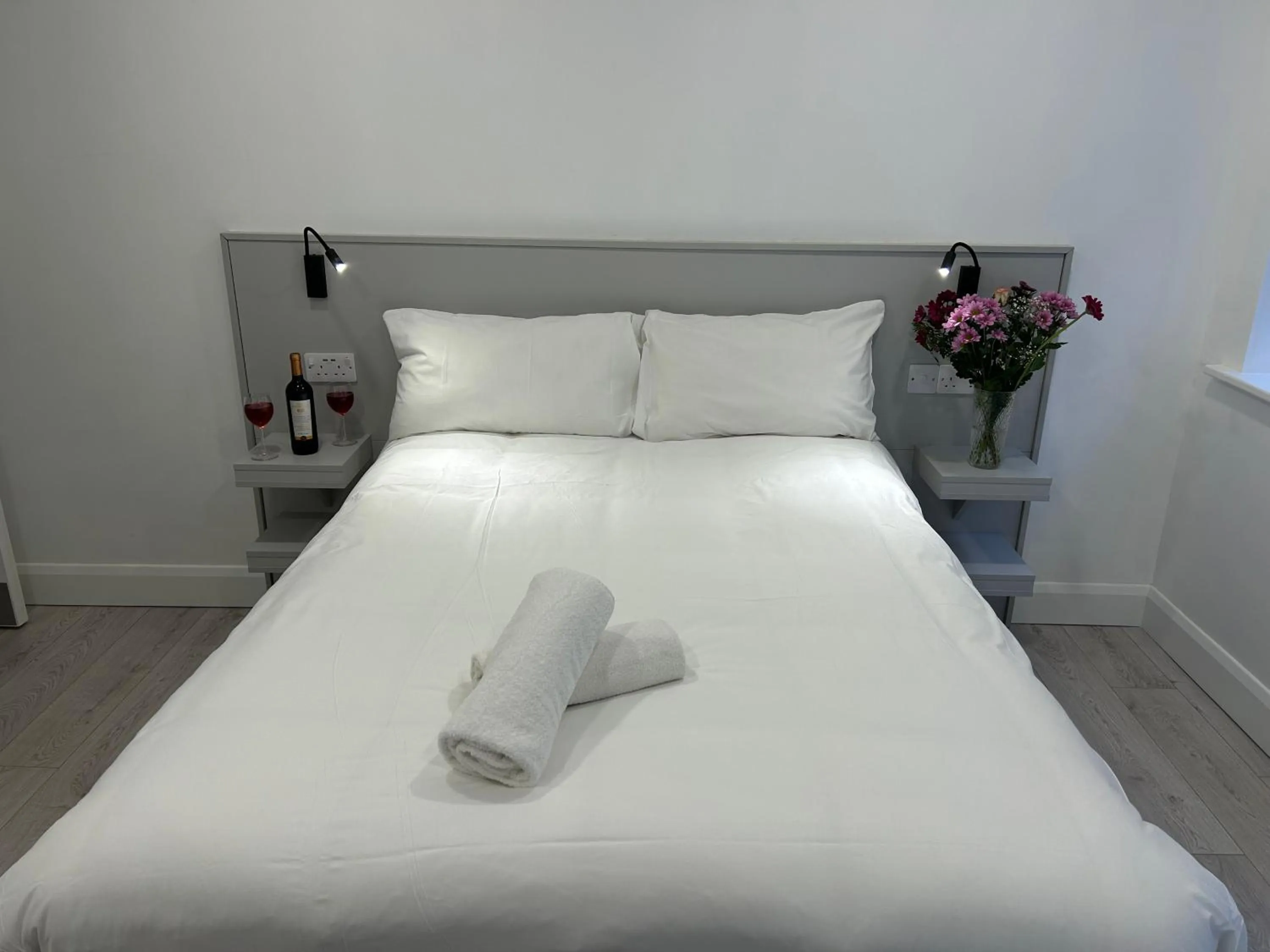 Bedroom, Bed in Bella Vista Hotel & Self Catering Suites