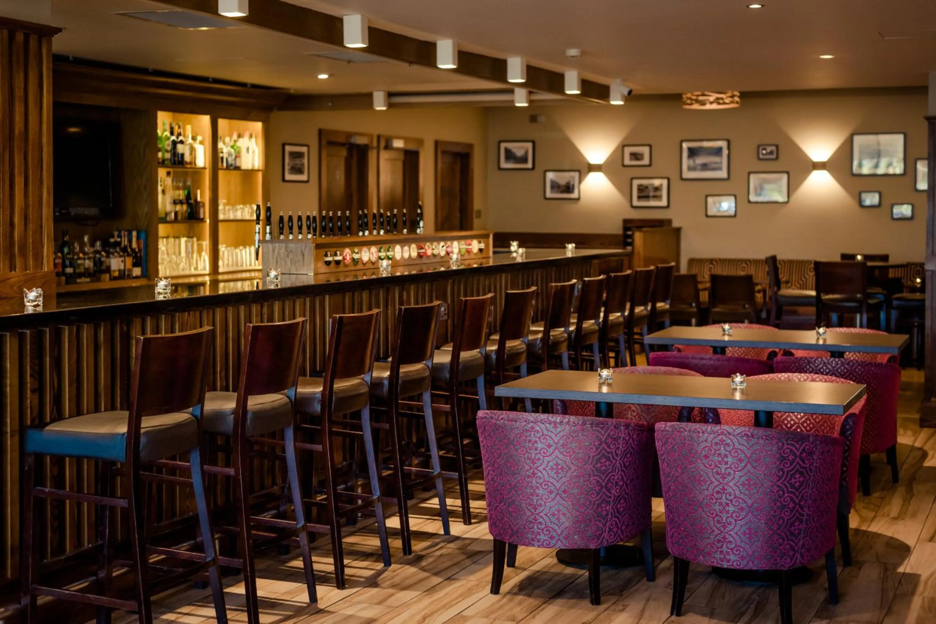 Lounge or bar in Rochestown Lodge Hotel