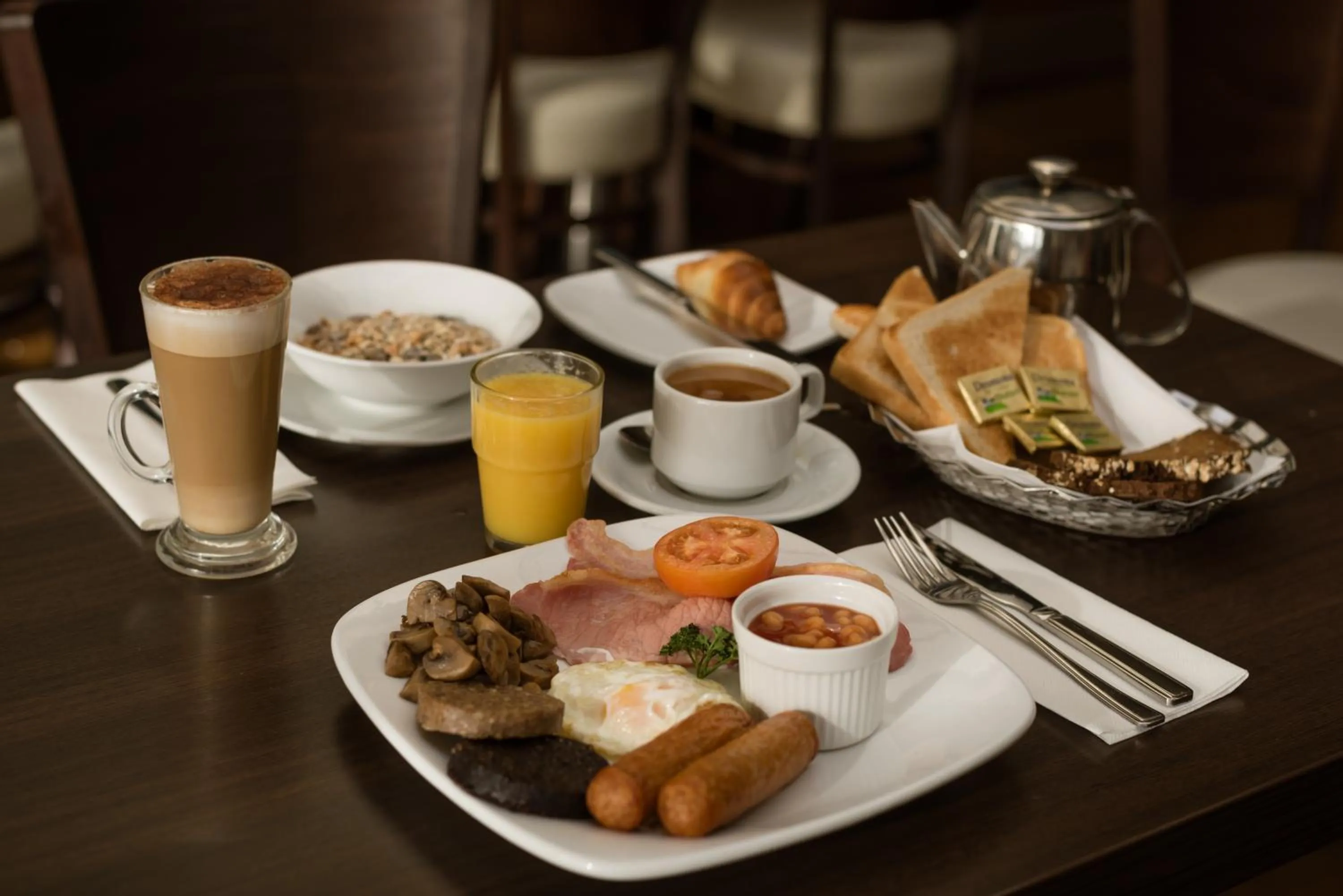 English/Irish breakfast in Rochestown Lodge Hotel