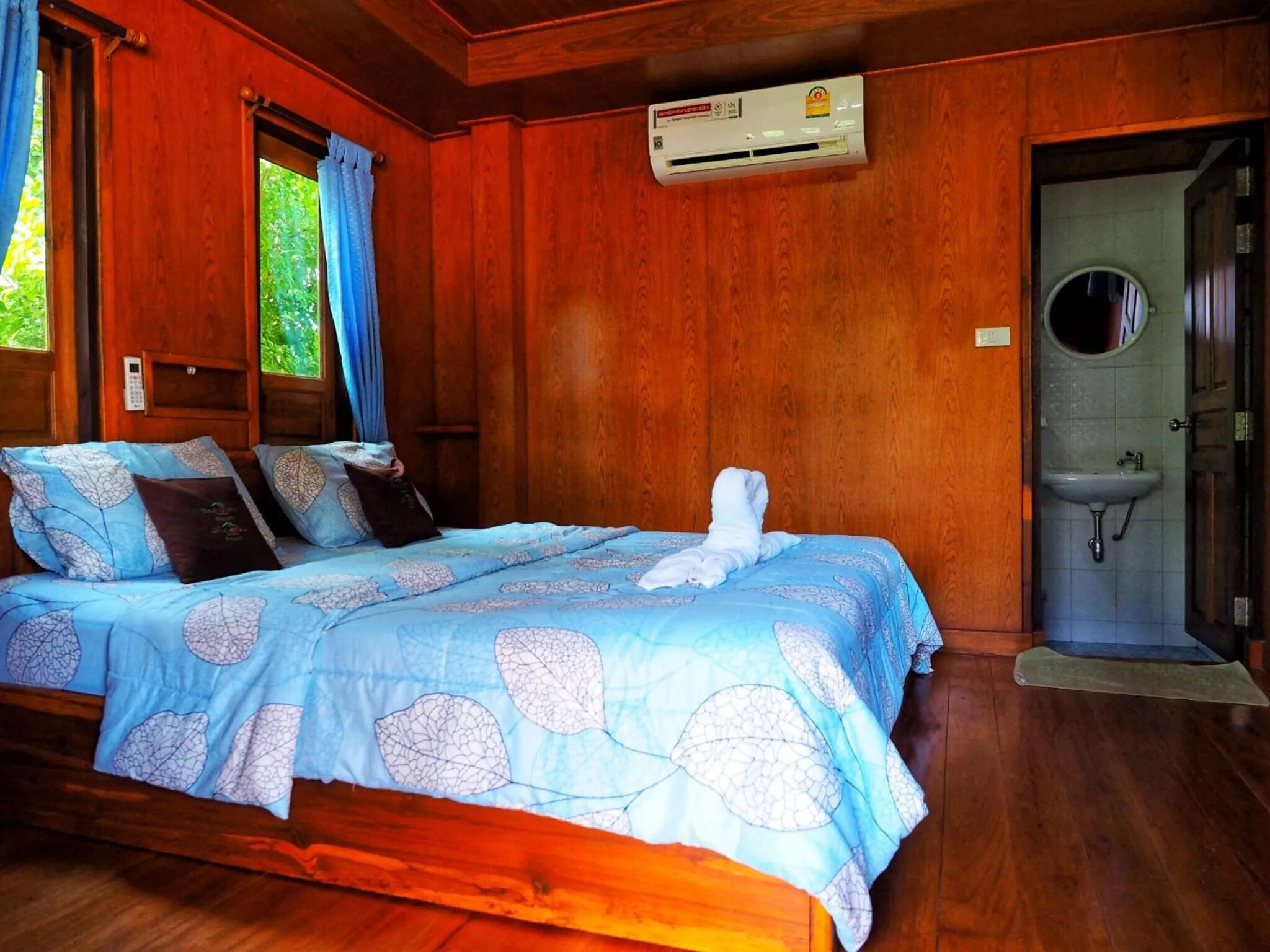 Bed in Baansuan Resort