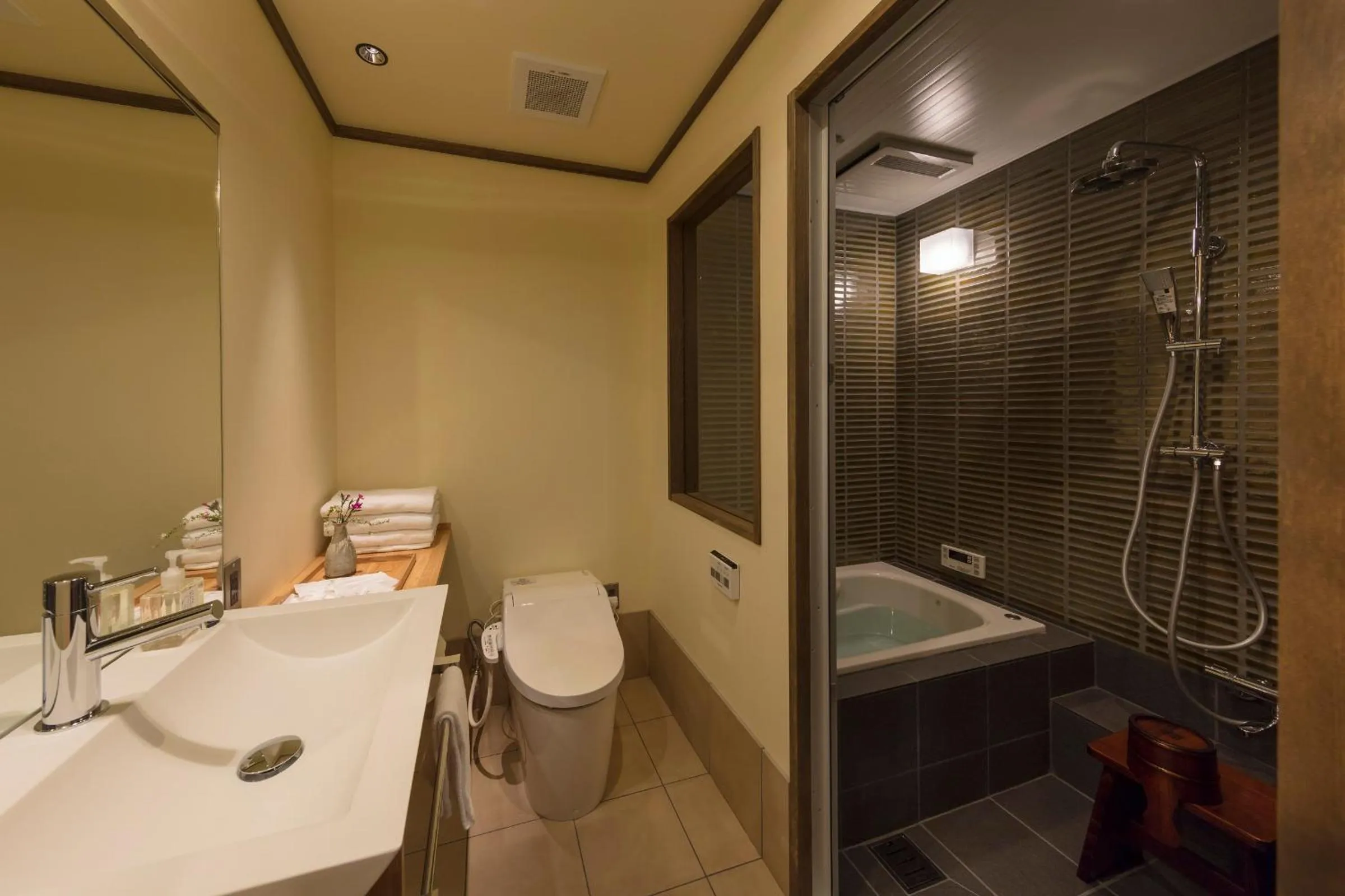 Bathroom in Hanagoromo Machiya House