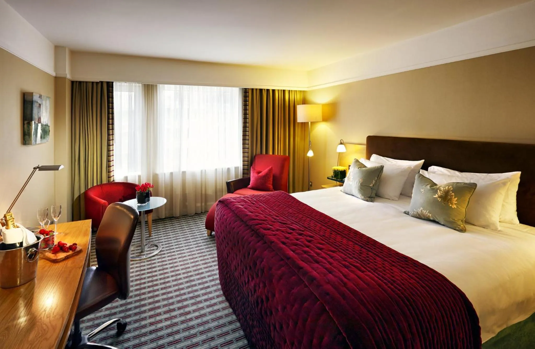 Photo of the whole room, Bed in The Croke Park Hotel