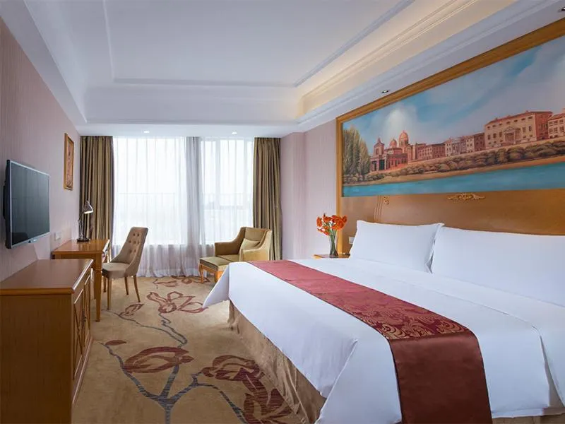 Bed in Vienna Hotel Foshan Lecong Furniture Mall