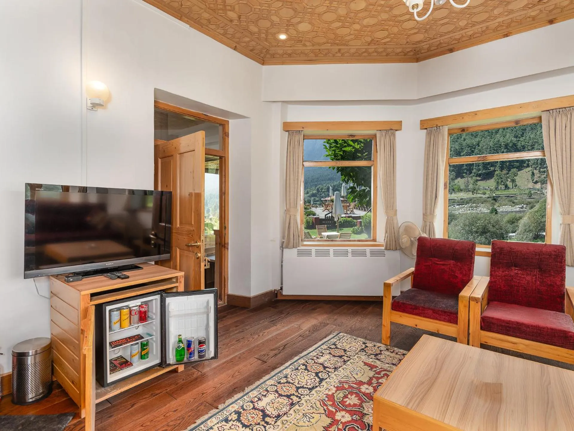 Living room in Pahalgam Hotel