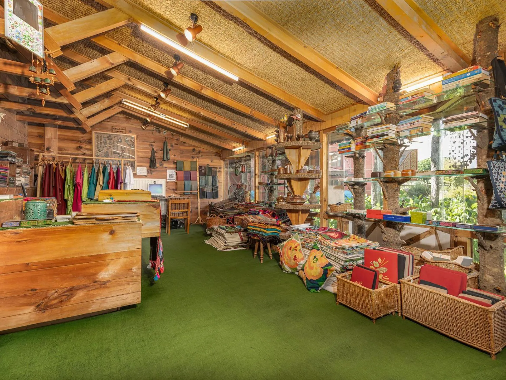 Shopping Area in Pahalgam Hotel