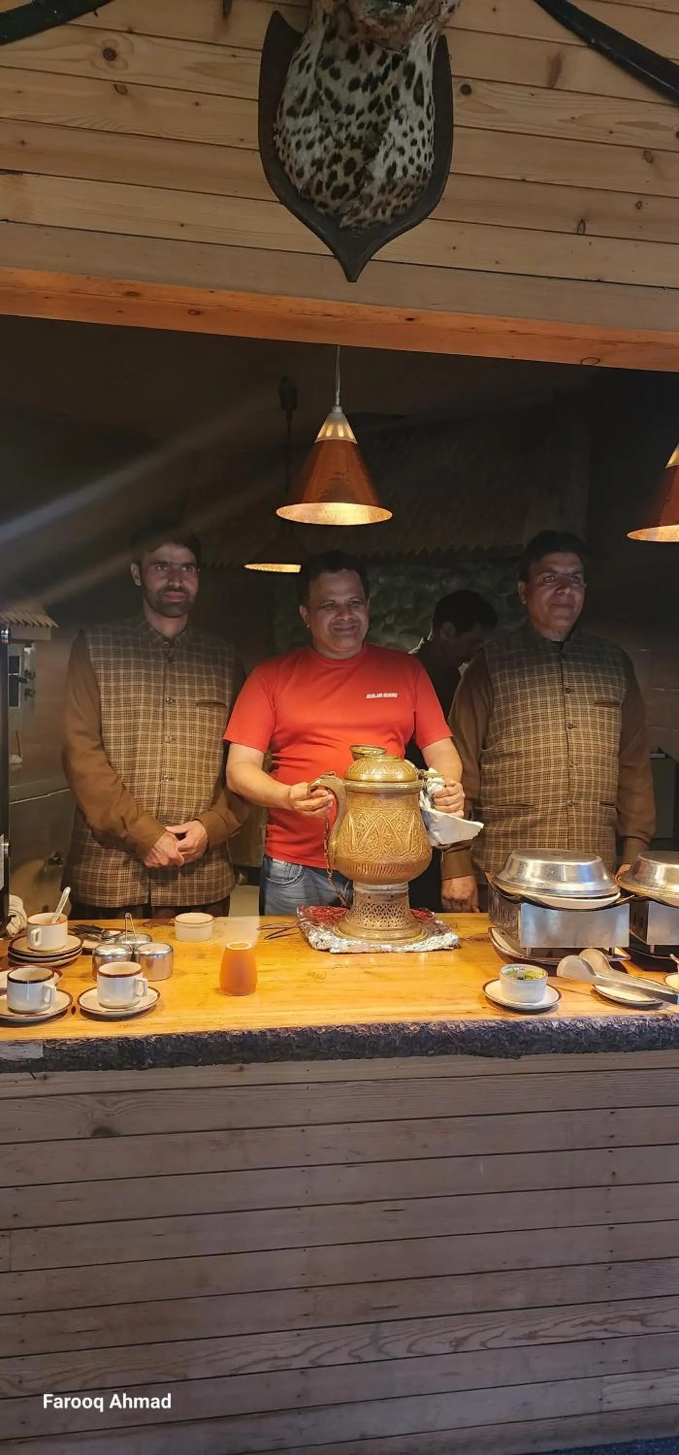 Lounge or bar in Pahalgam Hotel