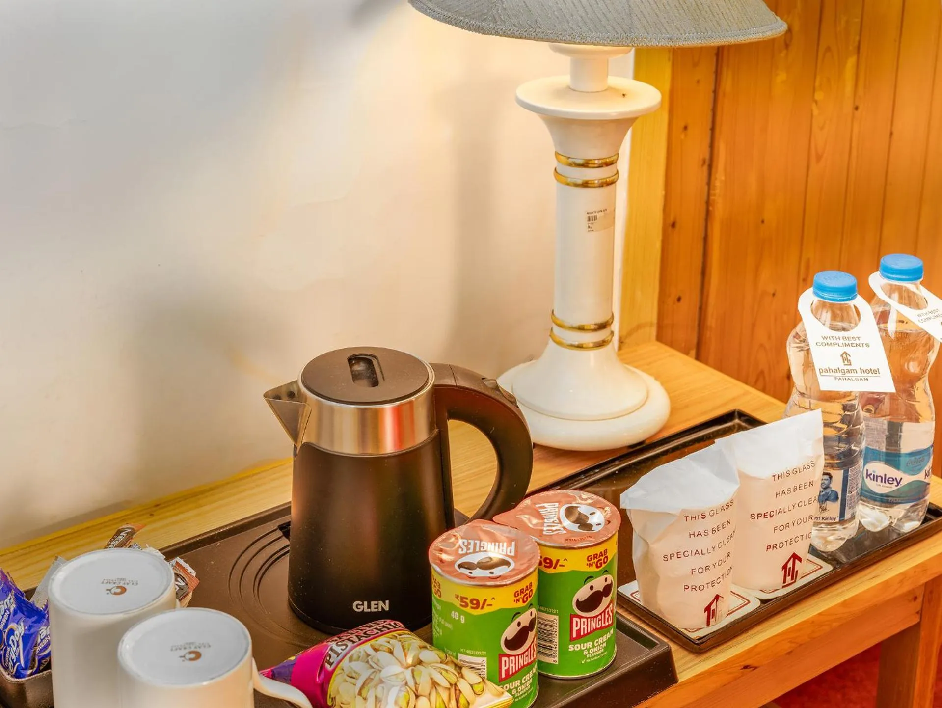 Coffee/tea facilities in Pahalgam Hotel