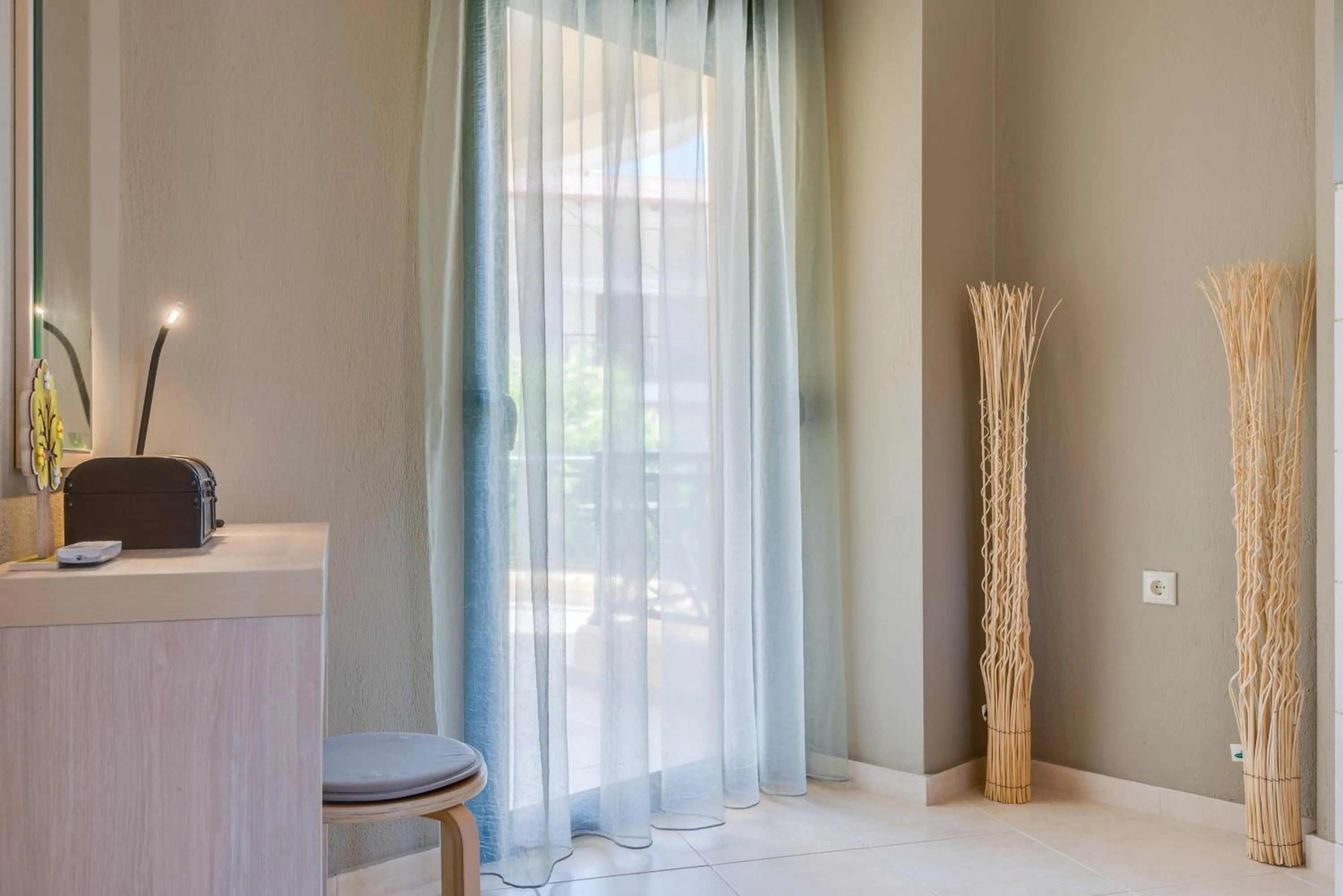 Decorative detail in Toroni Blue