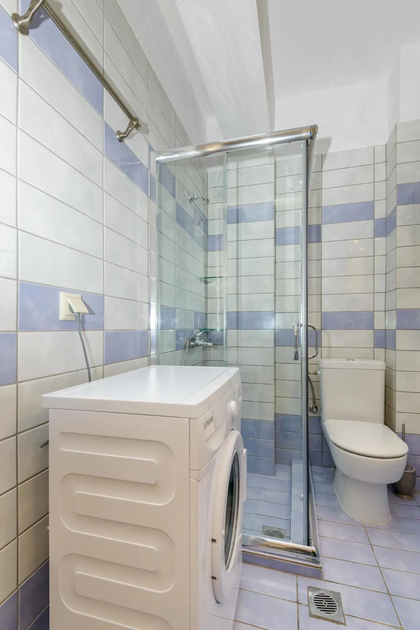 Bathroom in Toroni Blue