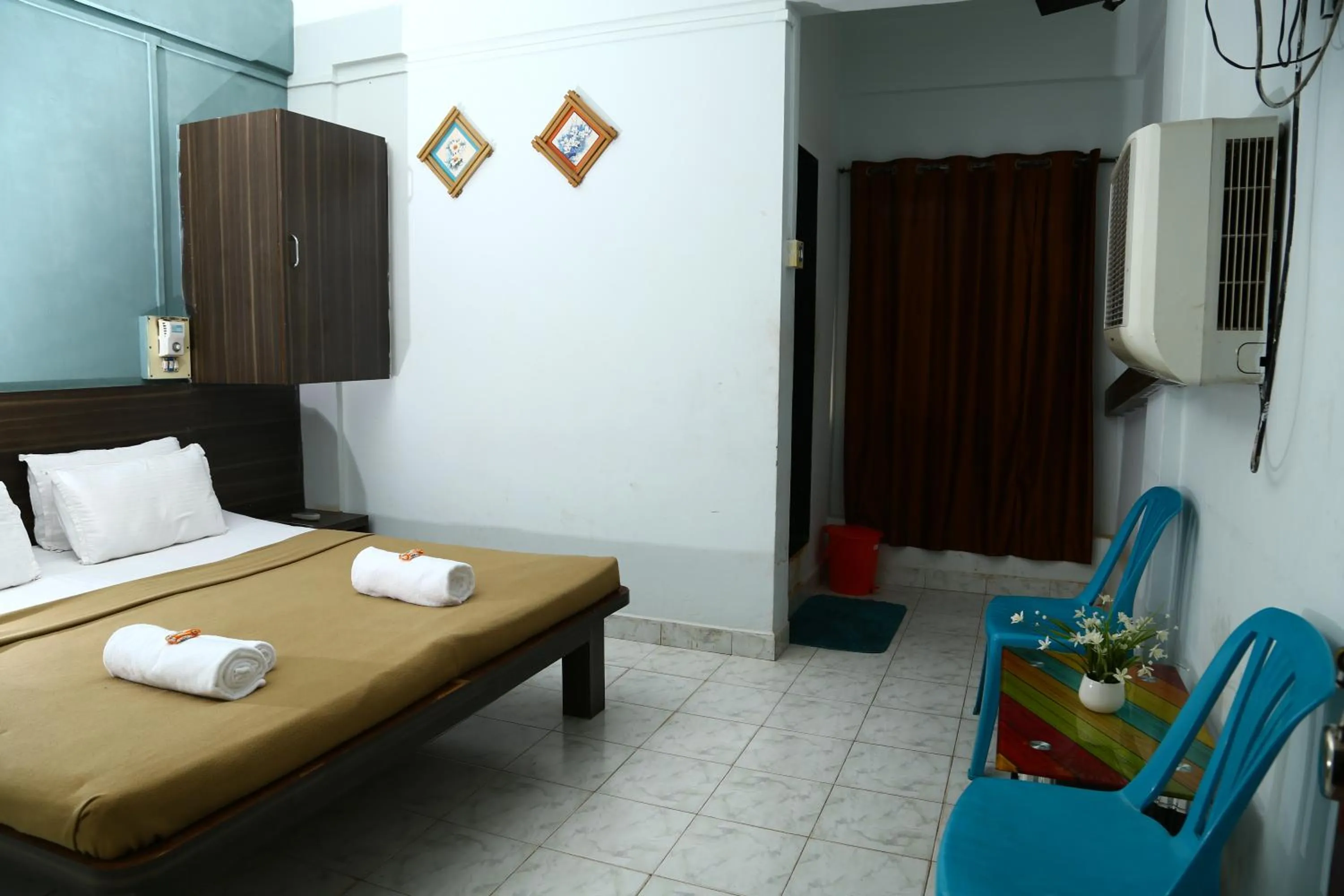 Photo of the whole room, Bed in Atithi Lodge