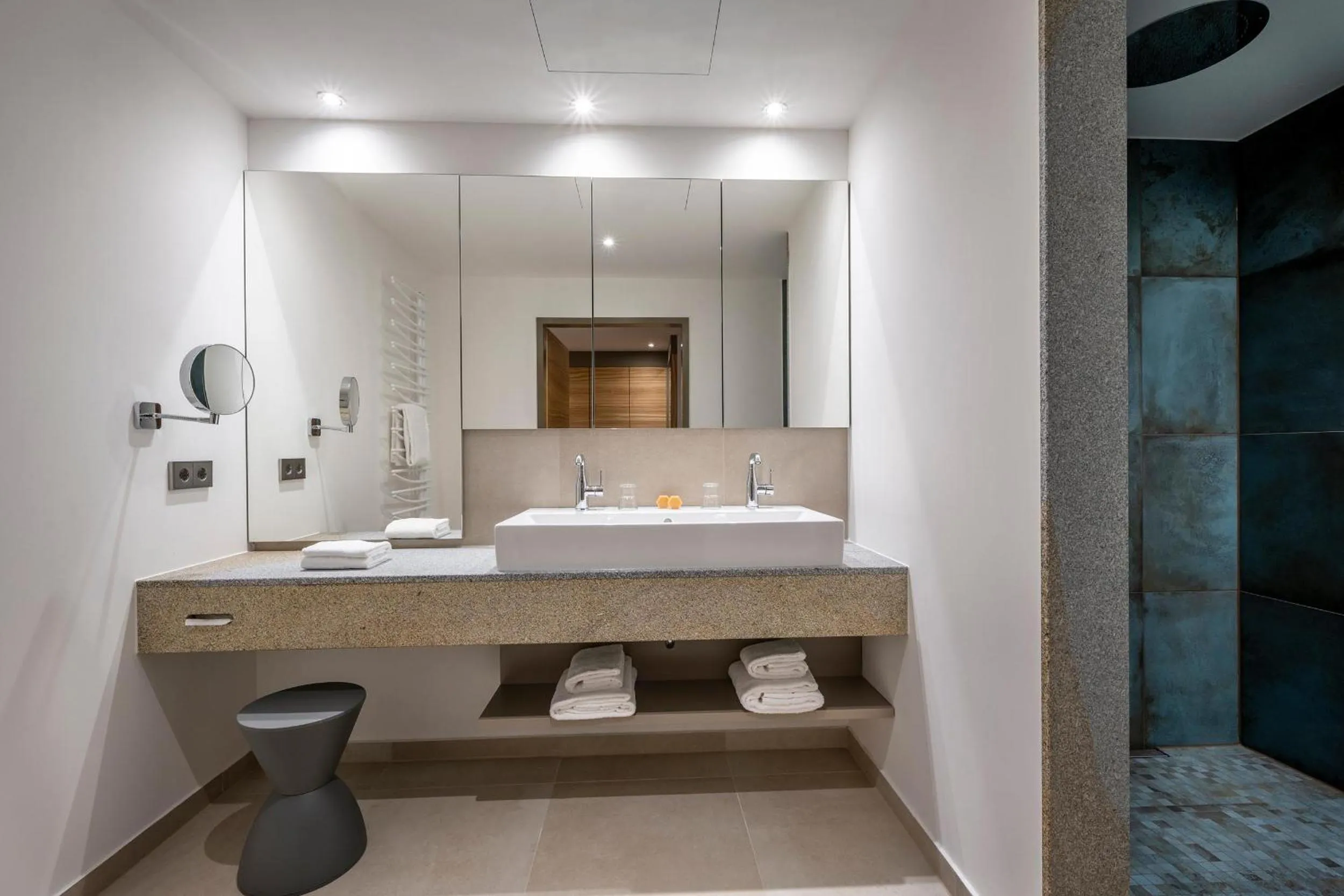 Bathroom in Hotel FrechDachs