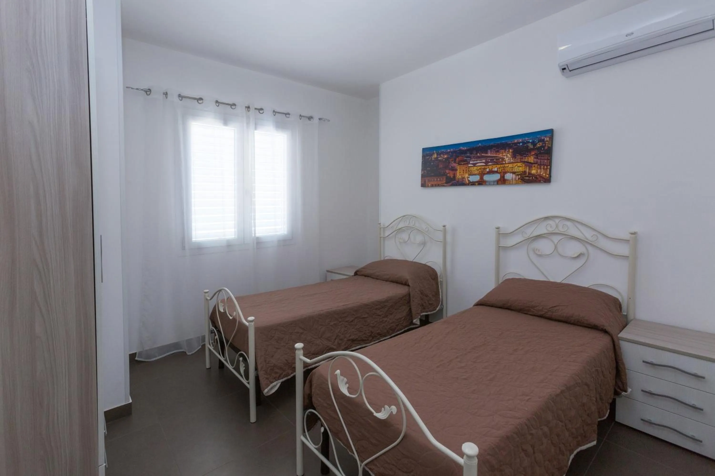 Photo of the whole room, Bed in Spuma di mare