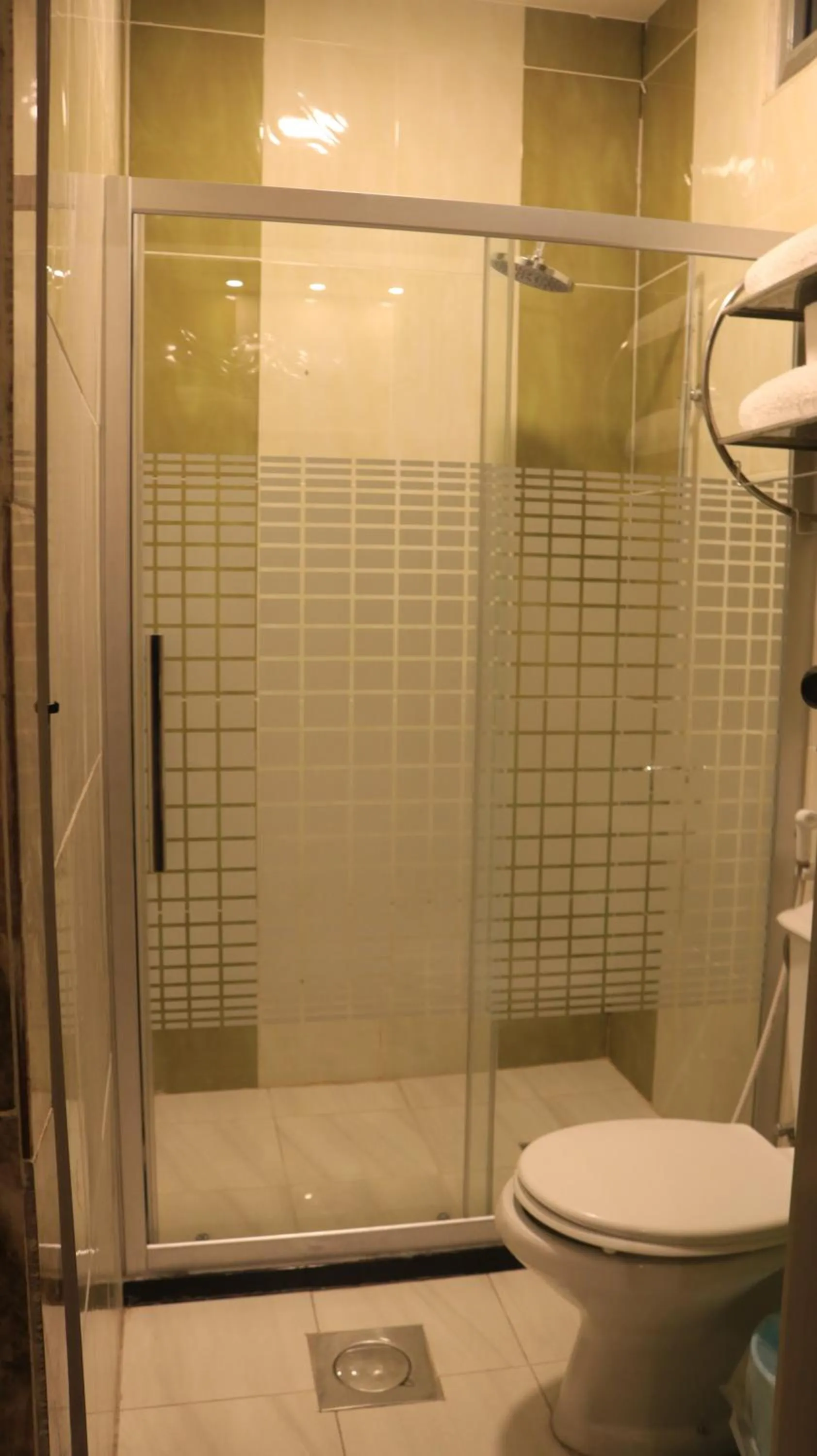 Bathroom in Al Riyati Hotel Apartments