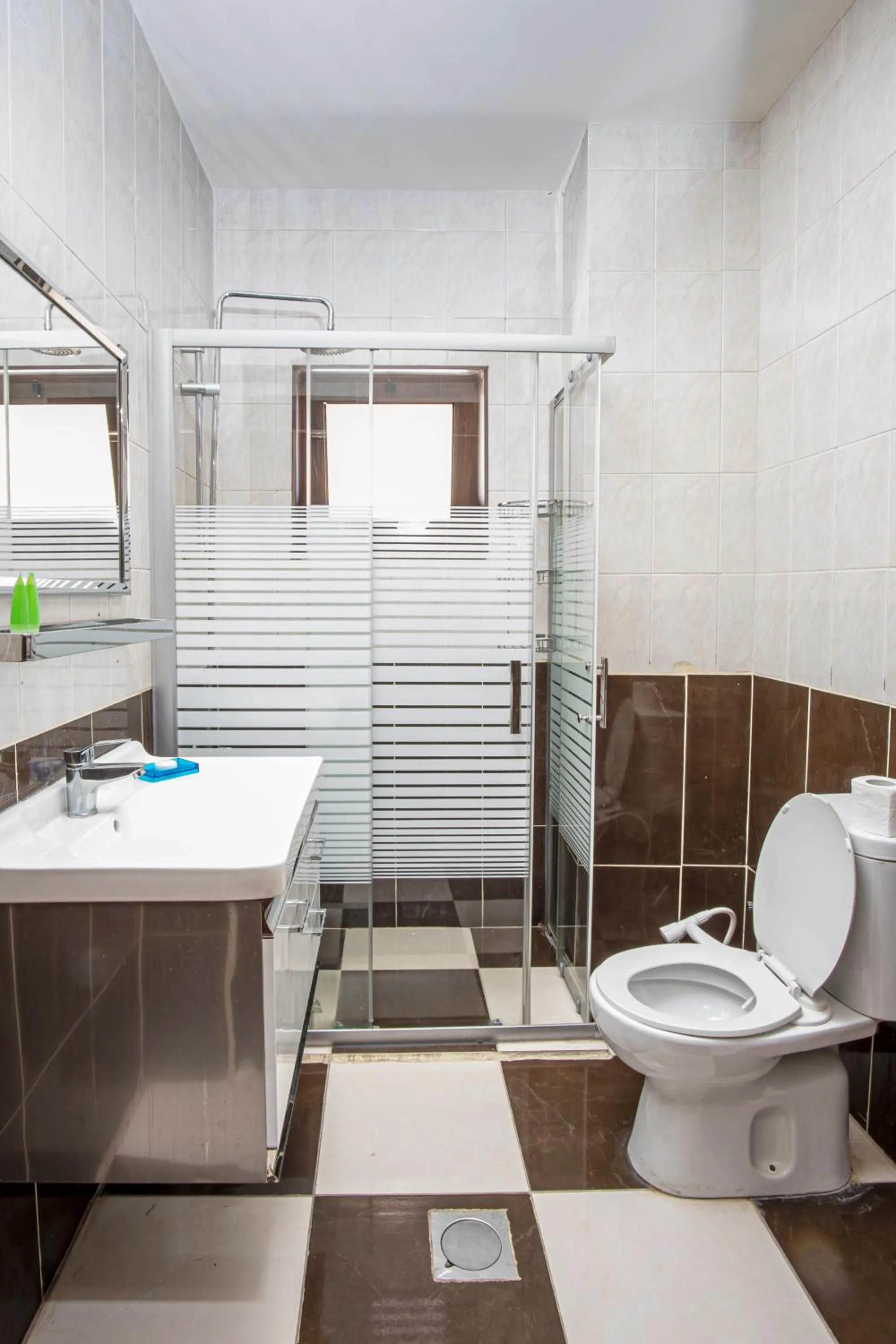 Bathroom in Al Riyati Hotel Apartments