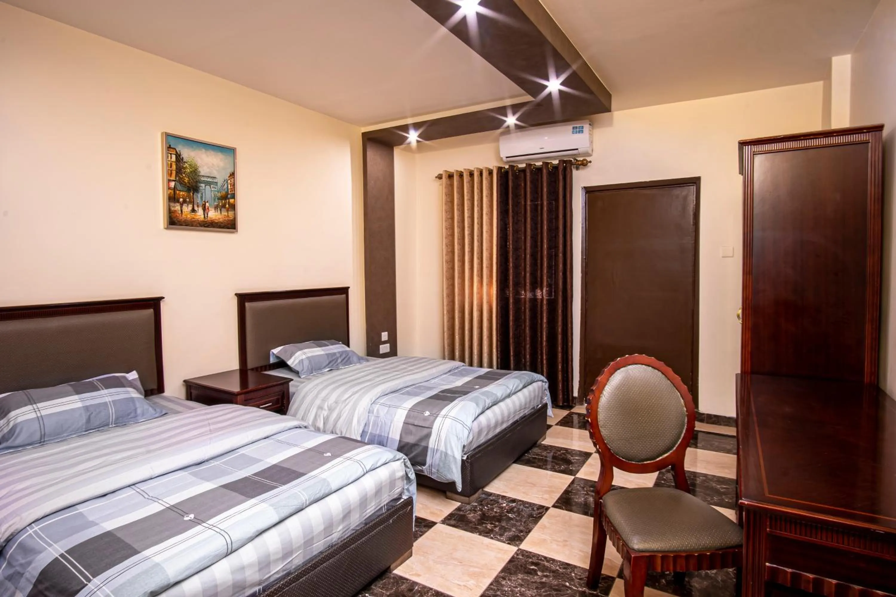 Bed in Al Riyati Hotel Apartments