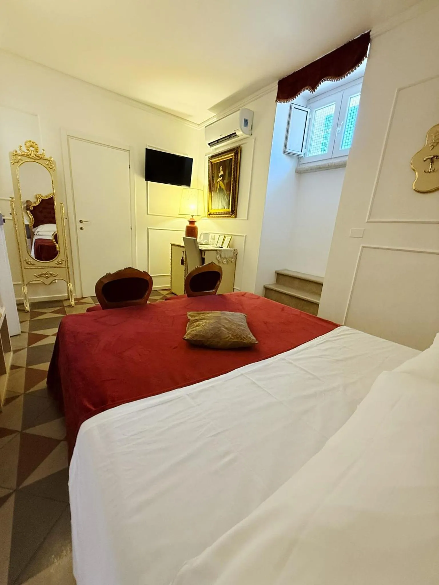 Bed in DONNA LUCREZIA b&b Boutique Hotel Style - Relax & Business stay