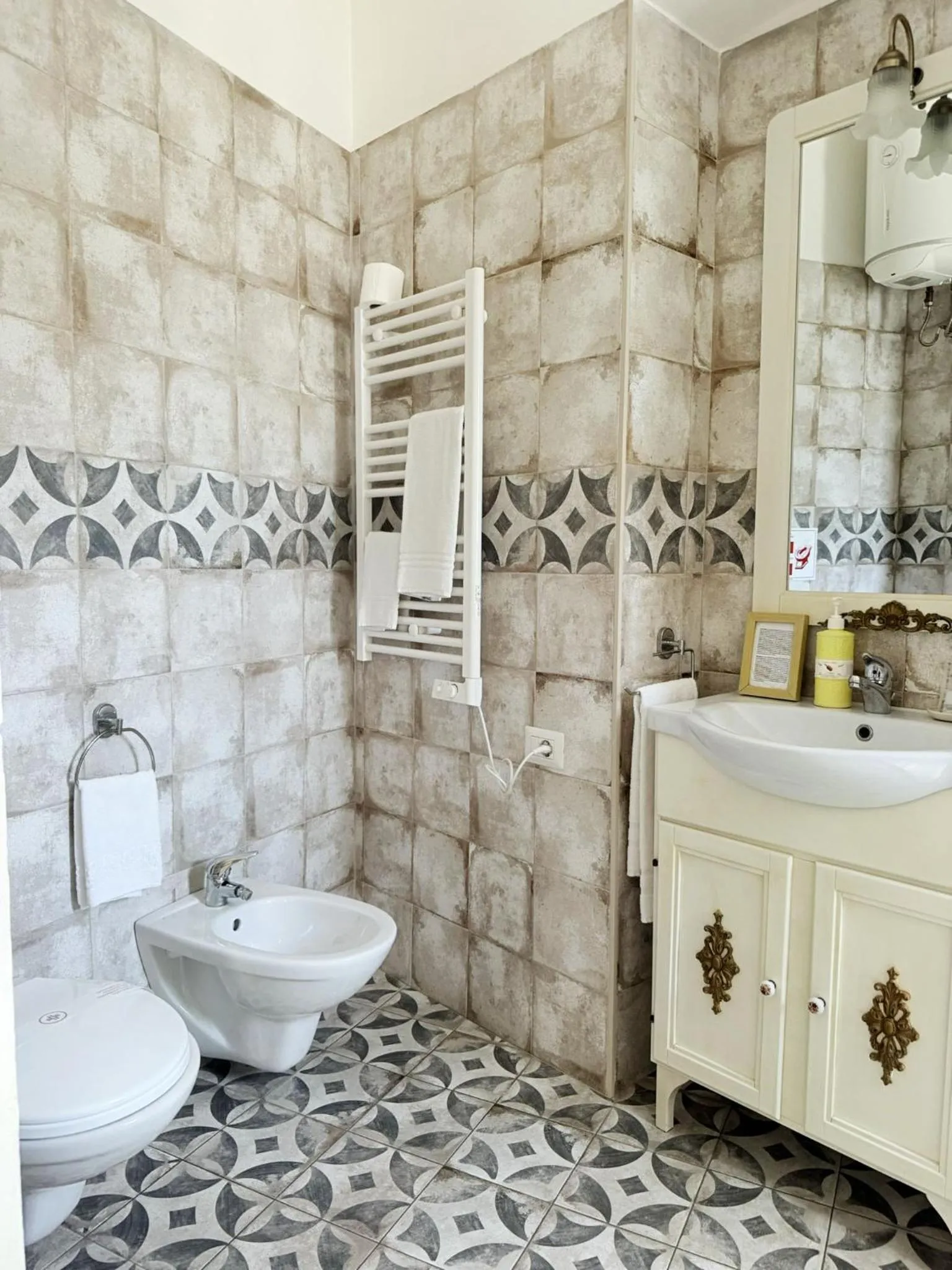 Toilet in DONNA LUCREZIA b&b Boutique Hotel Style - Relax & Business stay