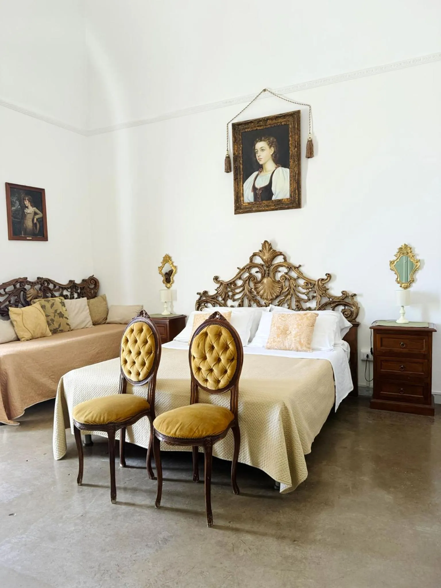 Bed in DONNA LUCREZIA b&b Boutique Hotel Style - Relax & Business stay