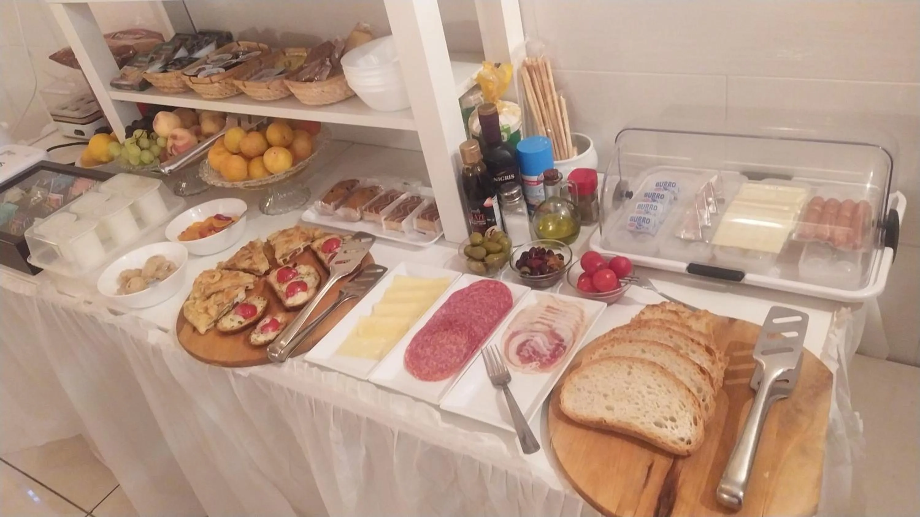 Food and drinks in DONNA LUCREZIA b&b Boutique Hotel Style - Relax & Business stay
