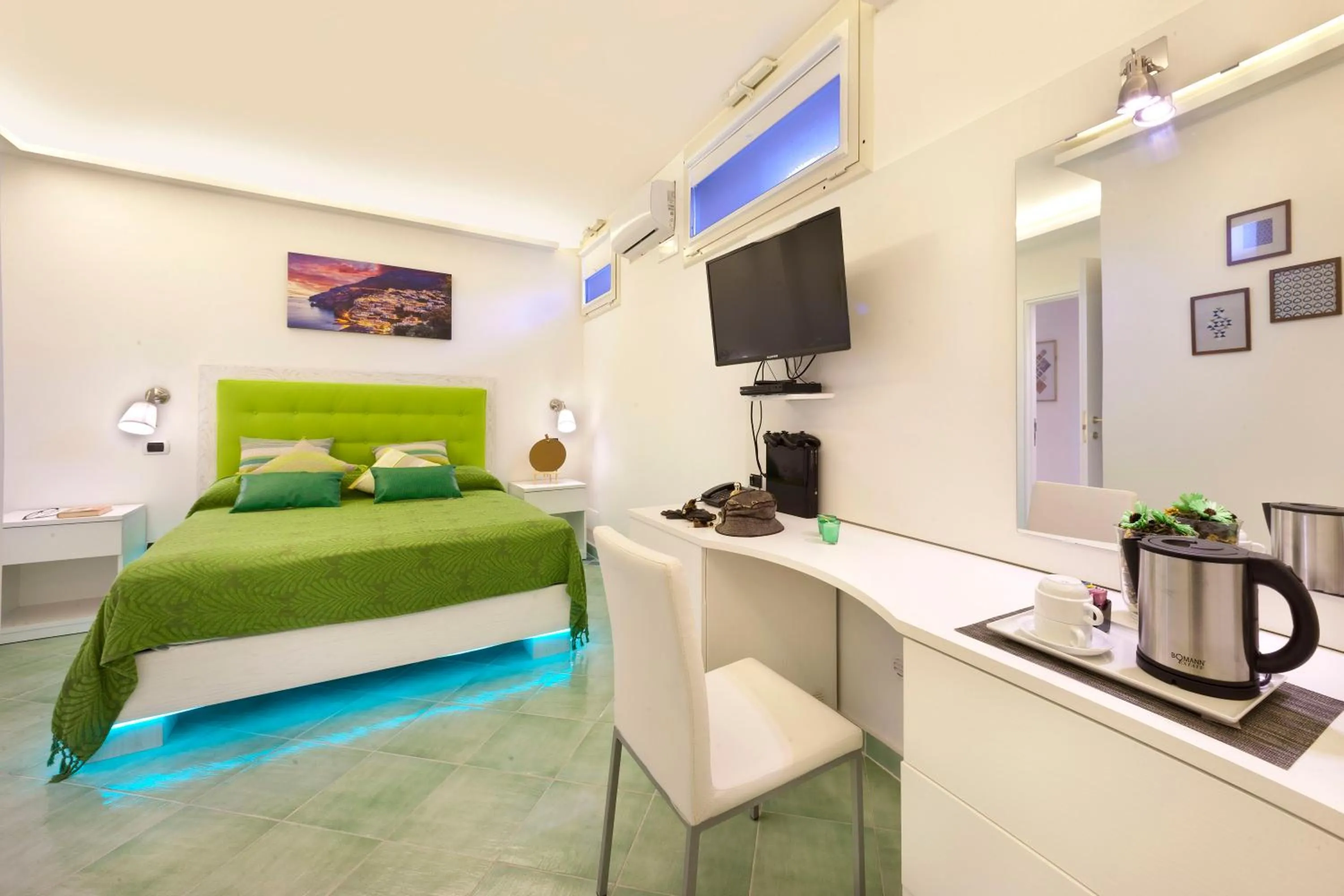 Staff, Bed in B&B Sorrento Central