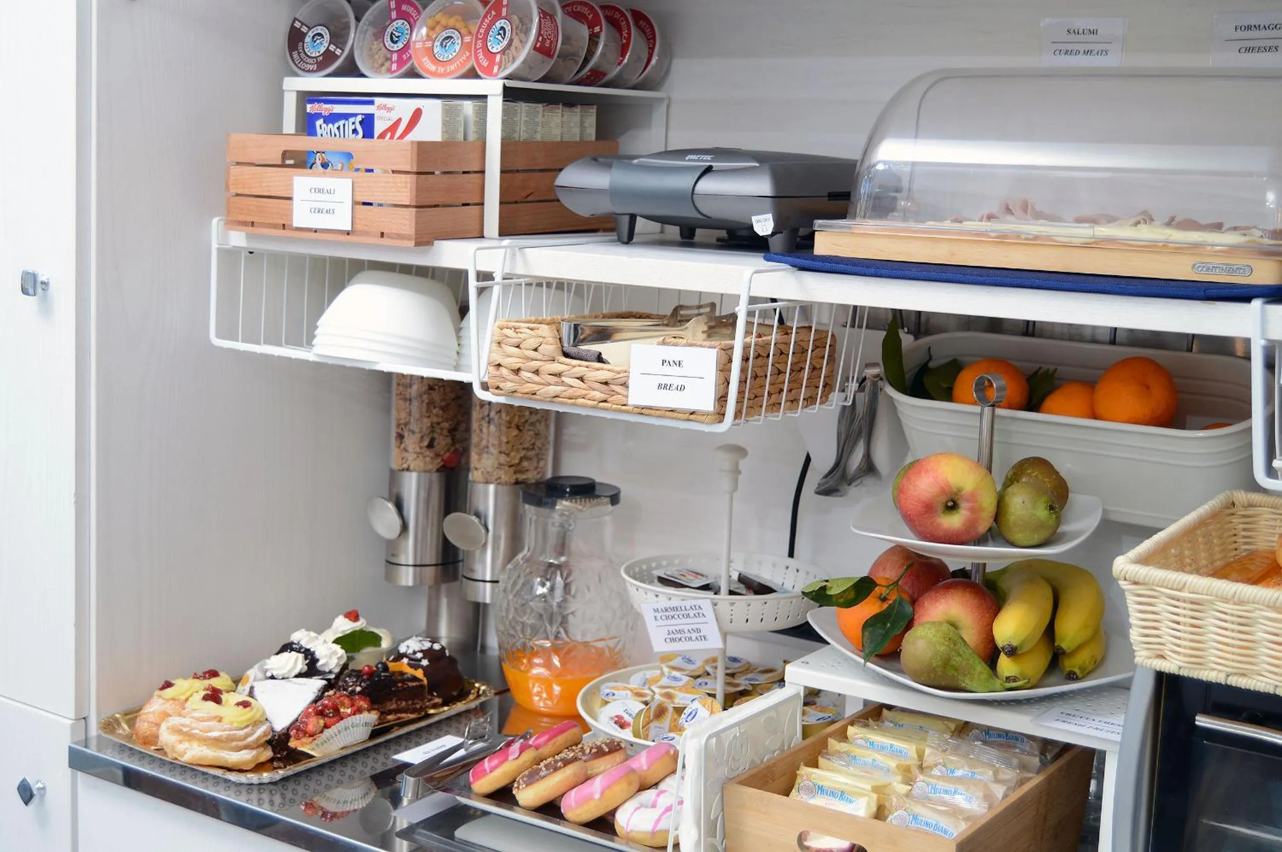 Food and drinks in B&B Sorrento Central