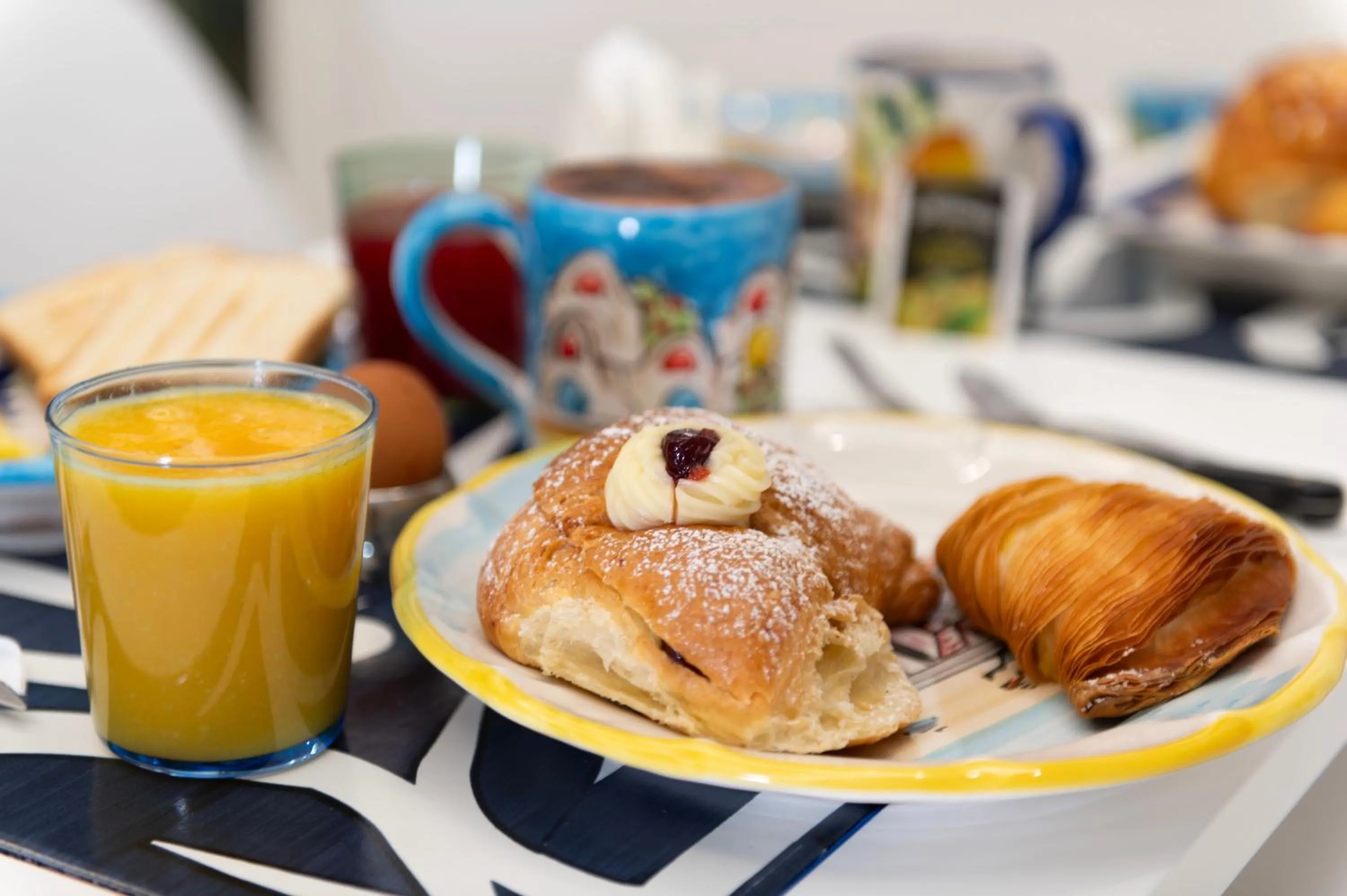 Food and drinks in B&B Sorrento Central