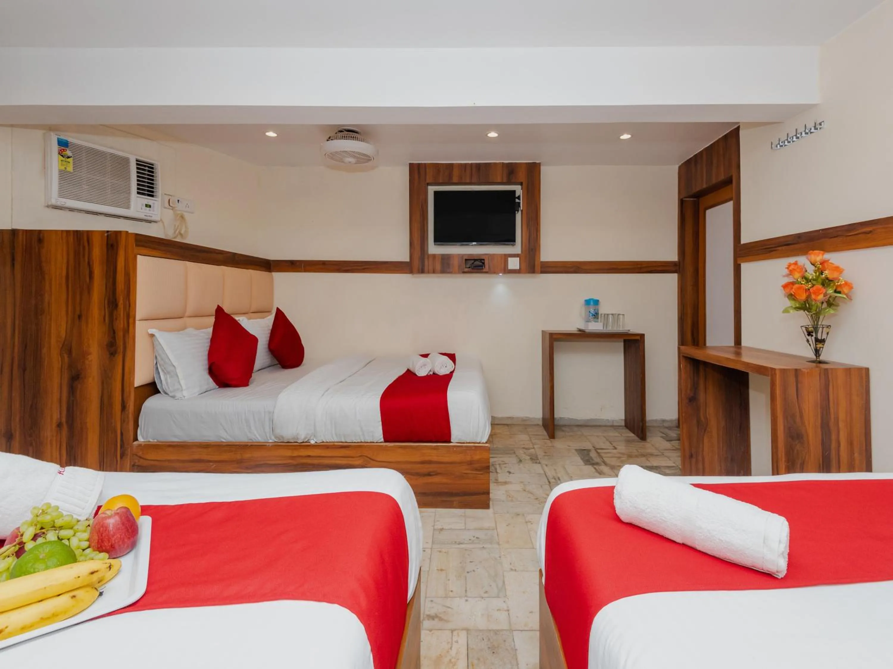 Communal lounge/ TV room, Bed in Hotel KGN Near CST Railway Station Mumbai and Haj House Mumbai Near Crawford Market Mumbai